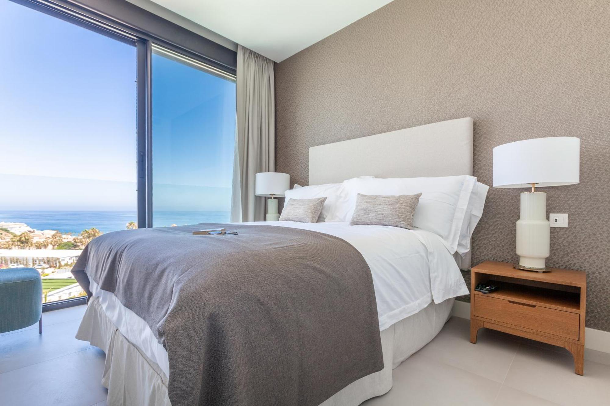 Seaview With Private Pool Apartahotel *