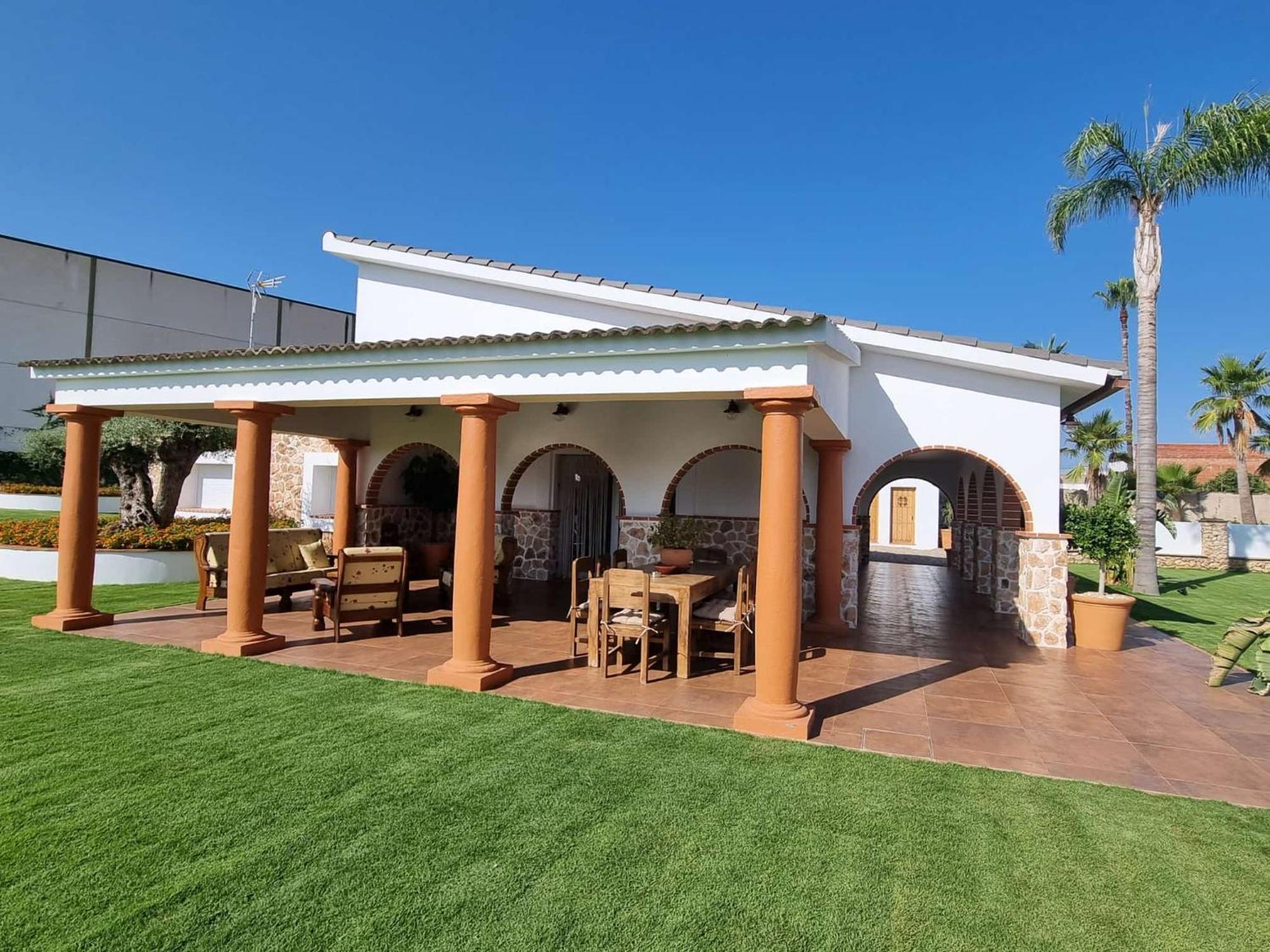 Hacienda Santa Barbara *