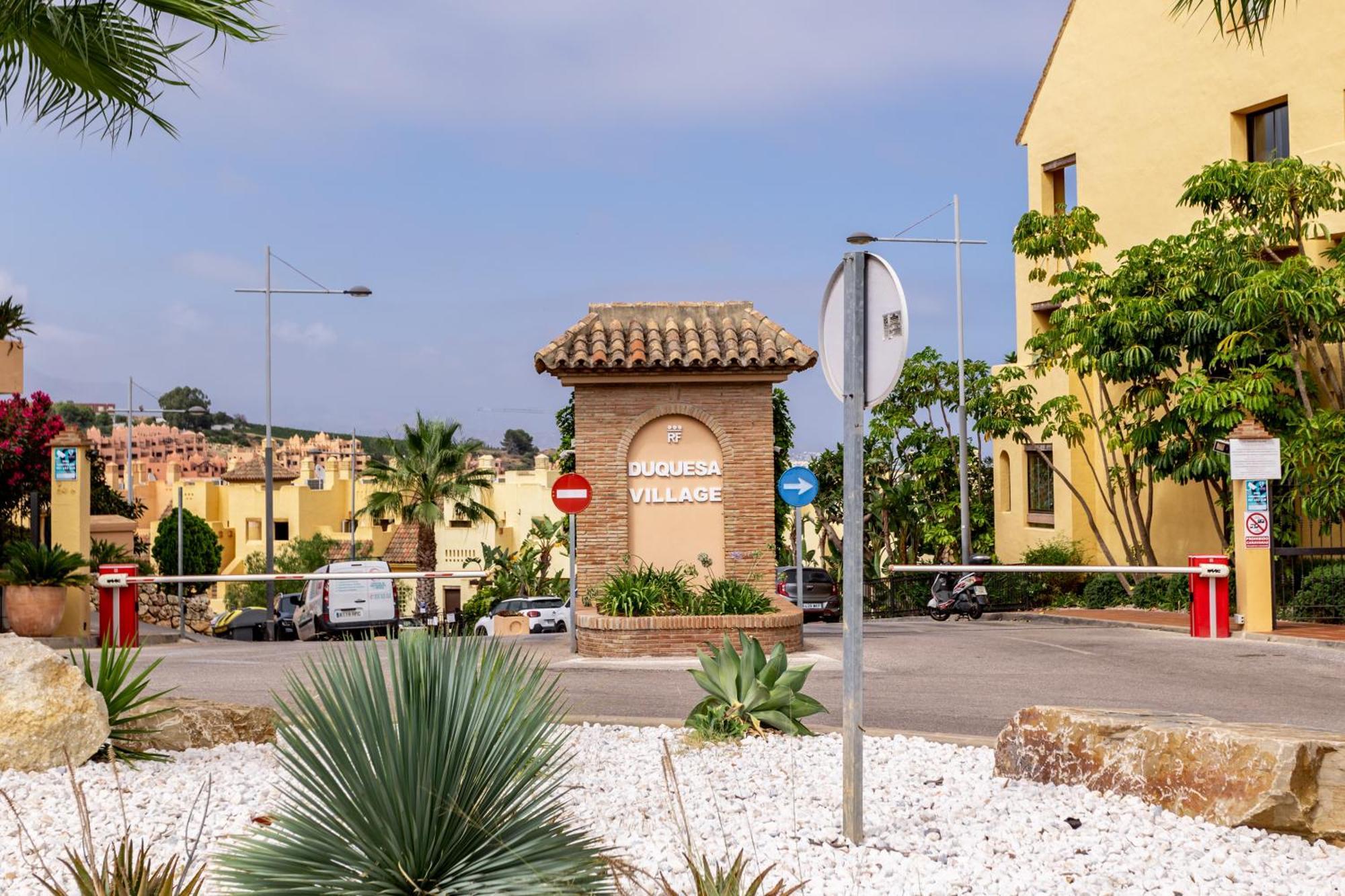 Duquesa Village Apartamento