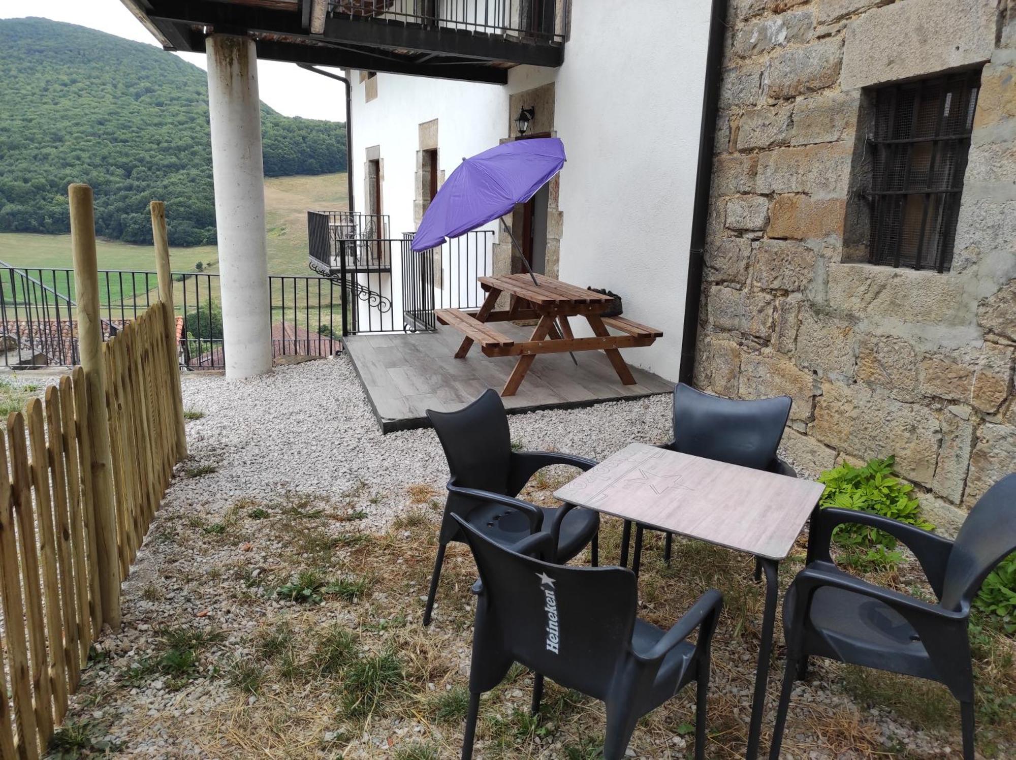 Palacio De Aralar Terracita * Oskotz