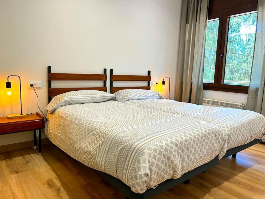 Modern Amb Terrassa By Rural D'aneu Apartment