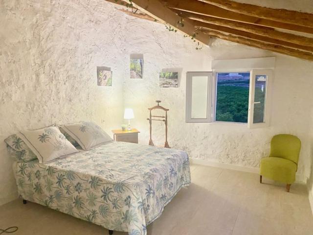 Сasa de vacaciones Paraje Natural, 6 Habitaciones, Piscina, 1800m2, Cesped