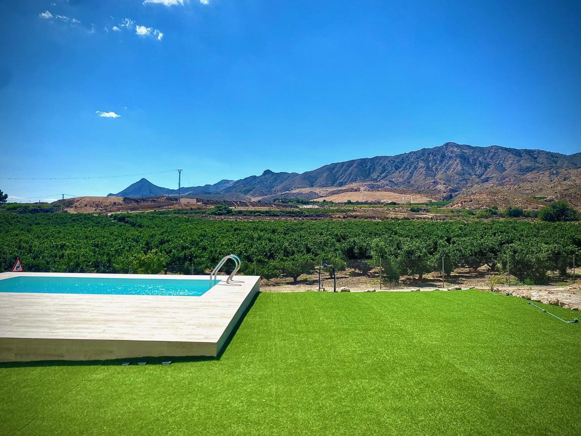 Paraje Natural, 6 Habitaciones, Piscina, 1800m2, Cesped
