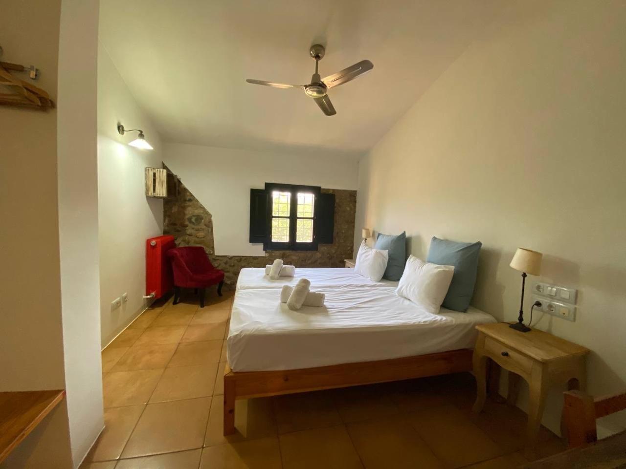 Nou En Con Piscina Holiday home *