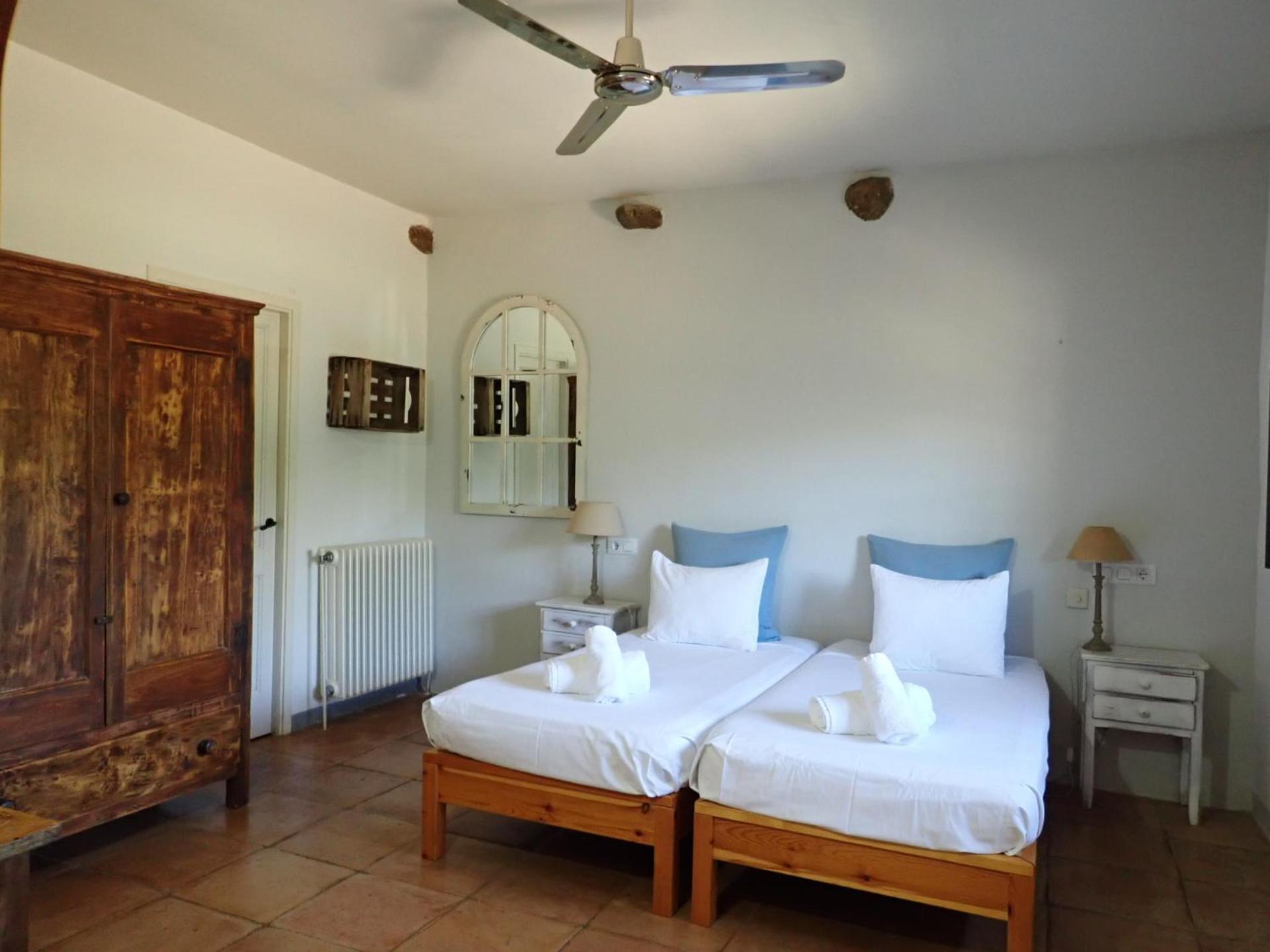 Holiday home Nou En Con Piscina *