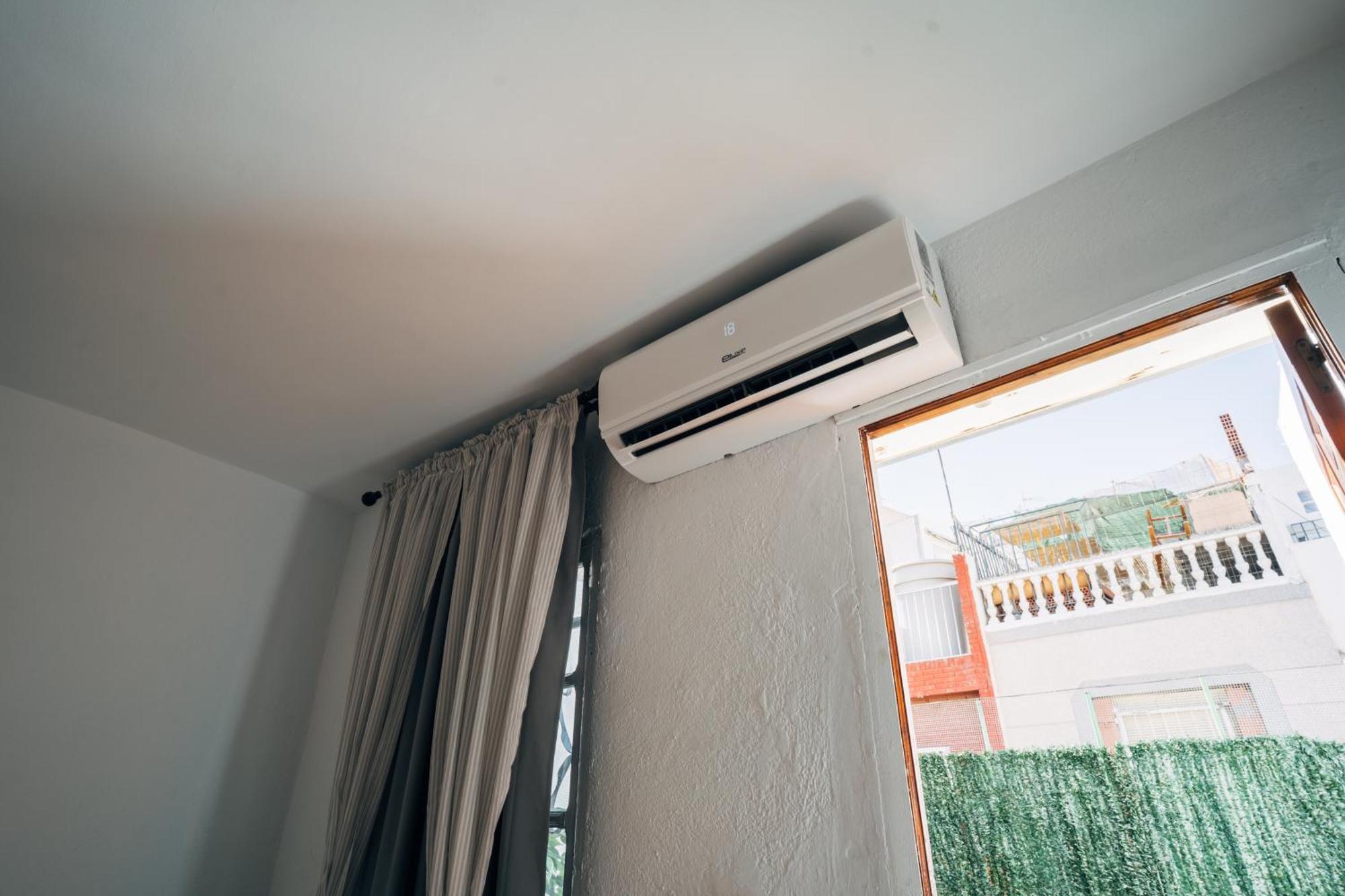 At San Cristobal A 5 Minutos De Puerta Purchena, Wifi Gratis! Holiday home *