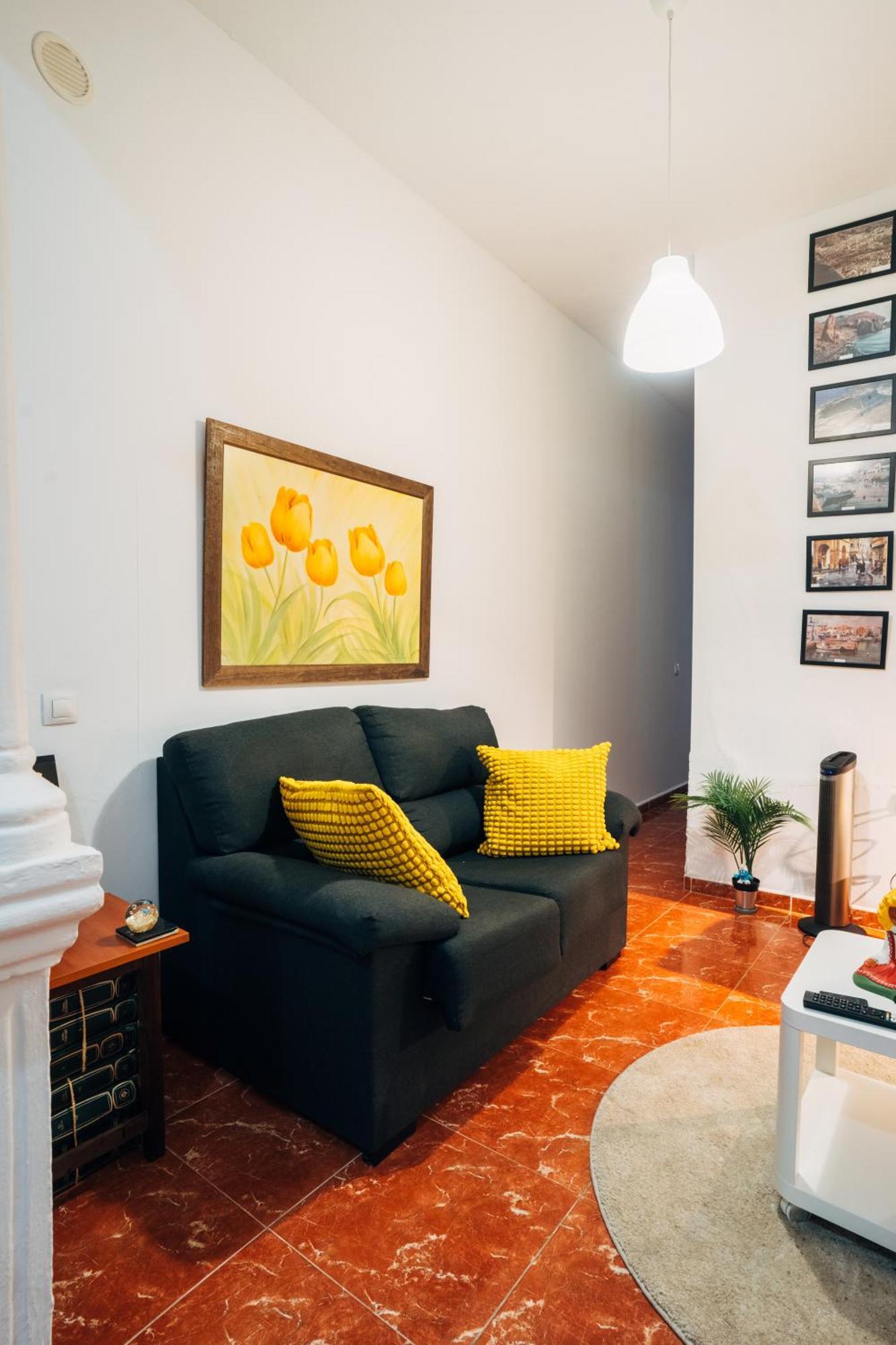 At San Cristobal A 5 Minutos De Puerta Purchena, Wifi Gratis! * Almería