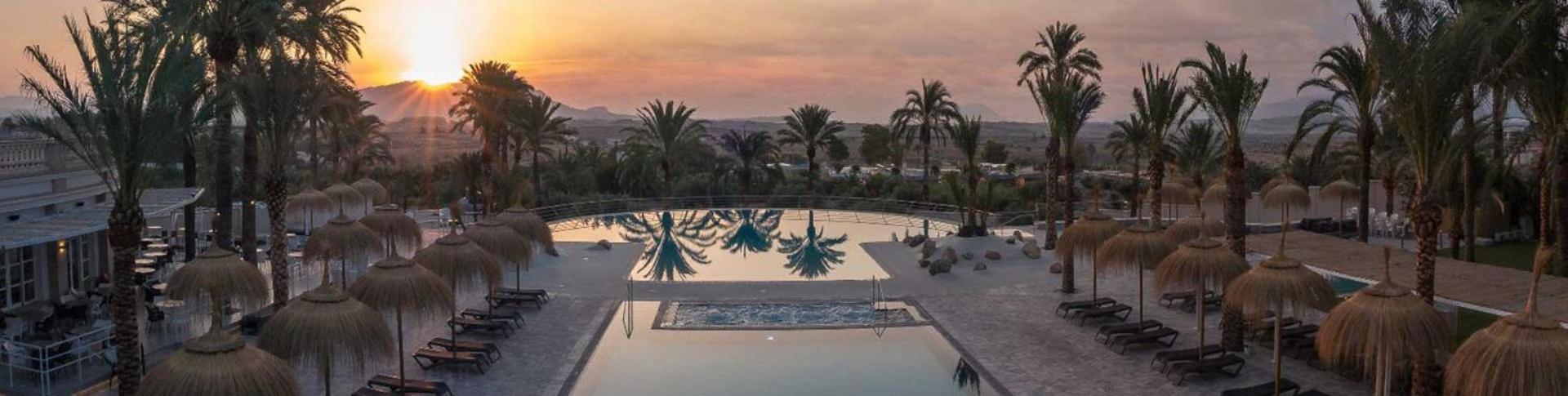 Paraje Natural, 6 Habitaciones, Piscina, 1800m2, Cesped * La Murada