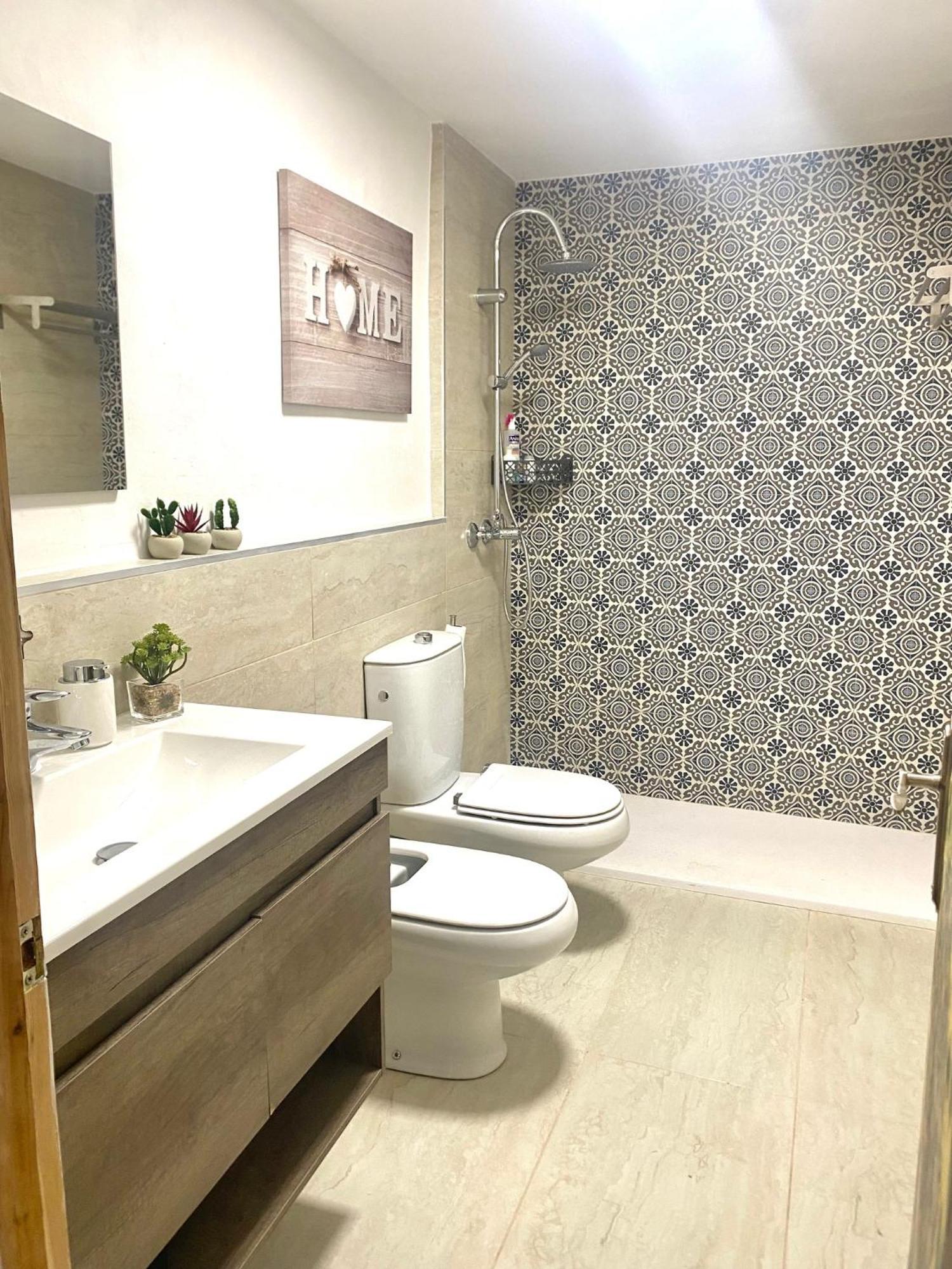 Holiday home Paraje Natural, 6 Habitaciones, Piscina, 1800m2, Cesped