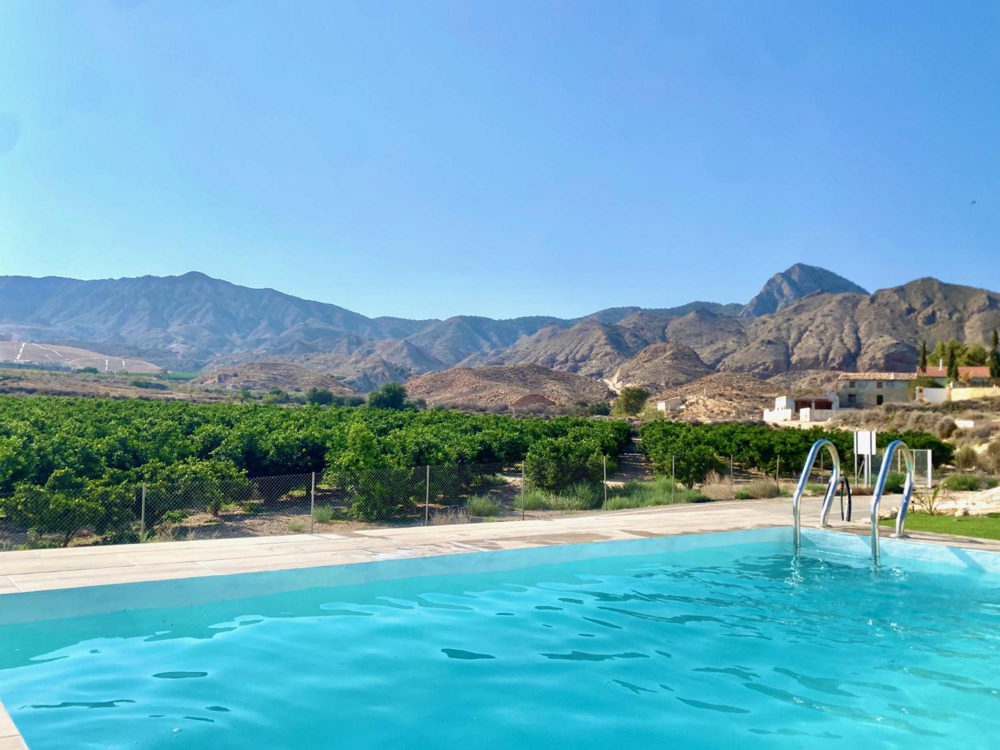 Holiday home Paraje Natural, 6 Habitaciones, Piscina, 1800m2, Cesped *