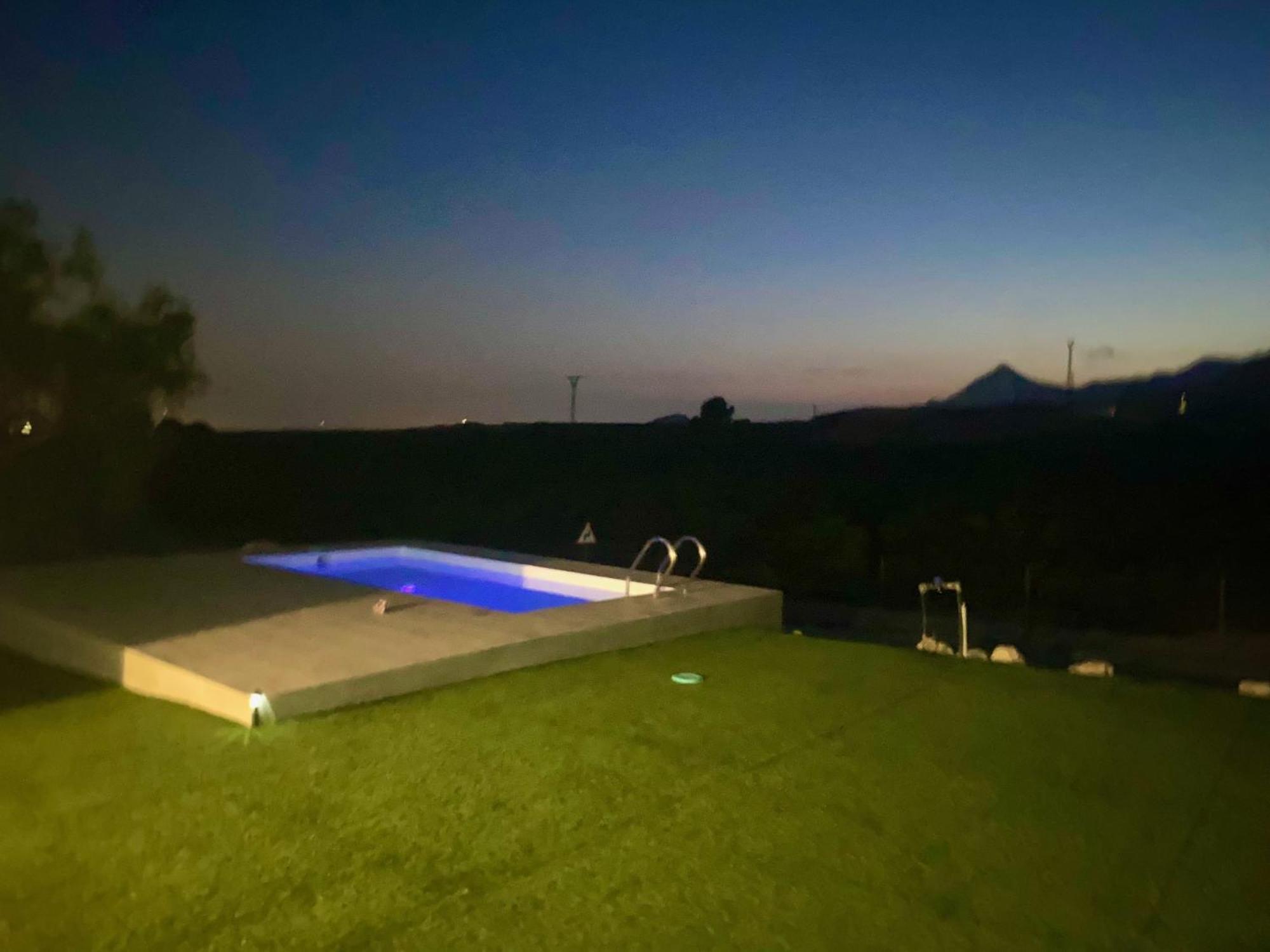 Holiday home Paraje Natural, 6 Habitaciones, Piscina, 1800m2, Cesped
