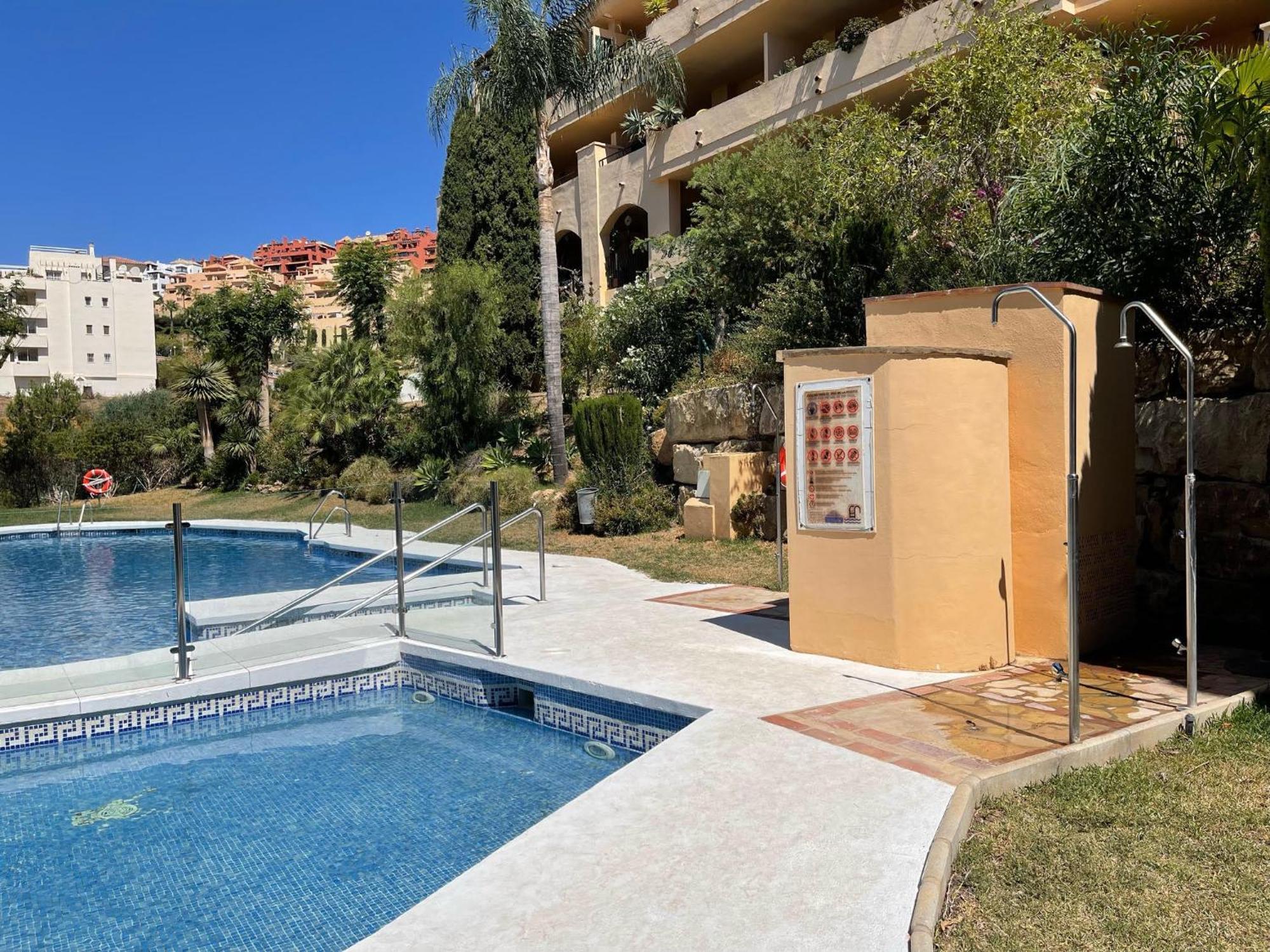Apartamento 3 Bedroom, Floor With Fantastic Terrace And Pools