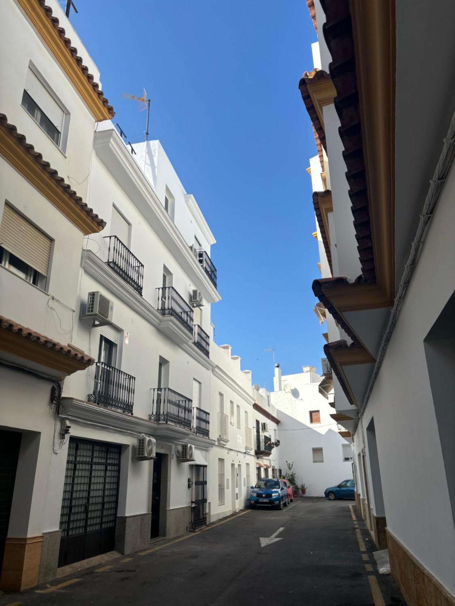 Nuevo Y Céntrico Con Aire Acondicionado Y Wifi -solo Familias O Parejas-