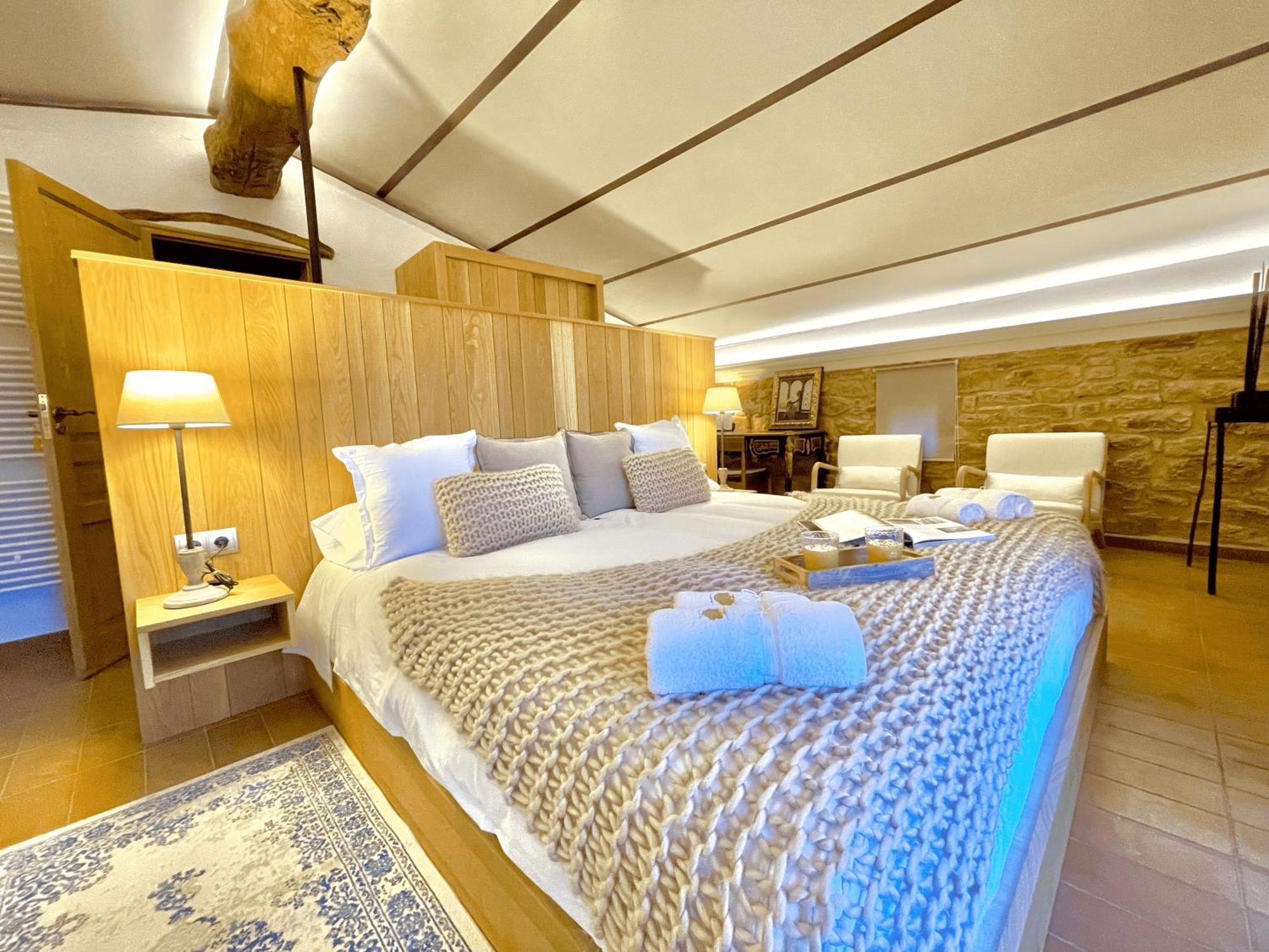 Masia De Queralt Luxury Con Y Vistas * Concabella