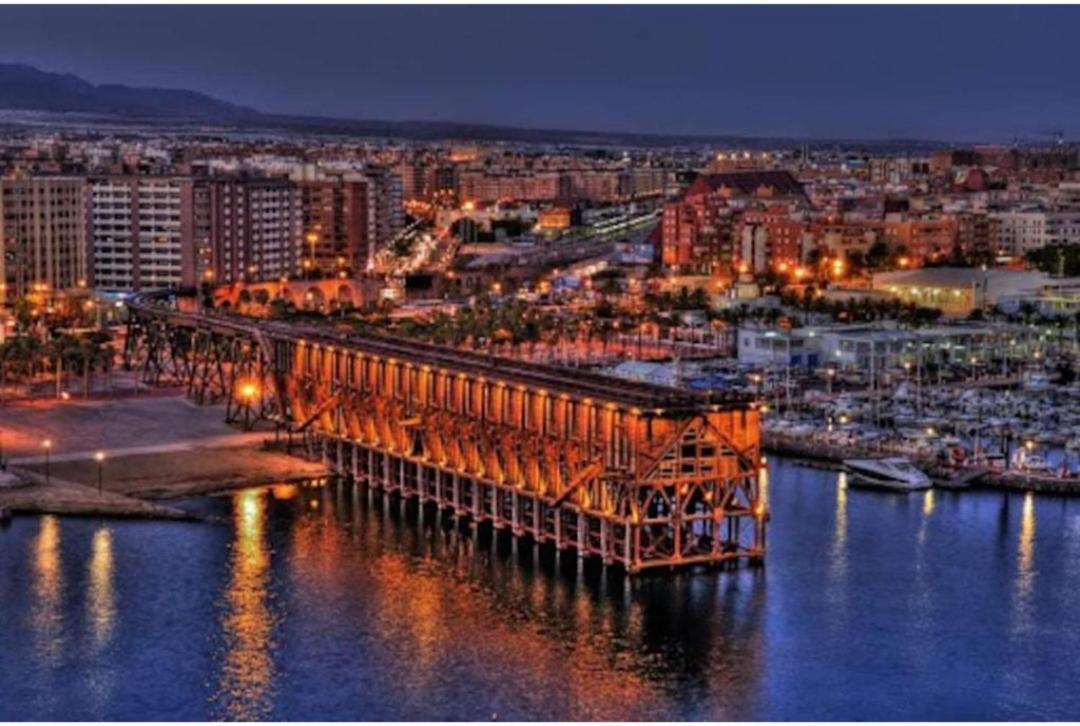 Piso Museo Del Realismo - Catedral - Alcazaba Con Parking Gratis - Super Wifi Apartamento Almería