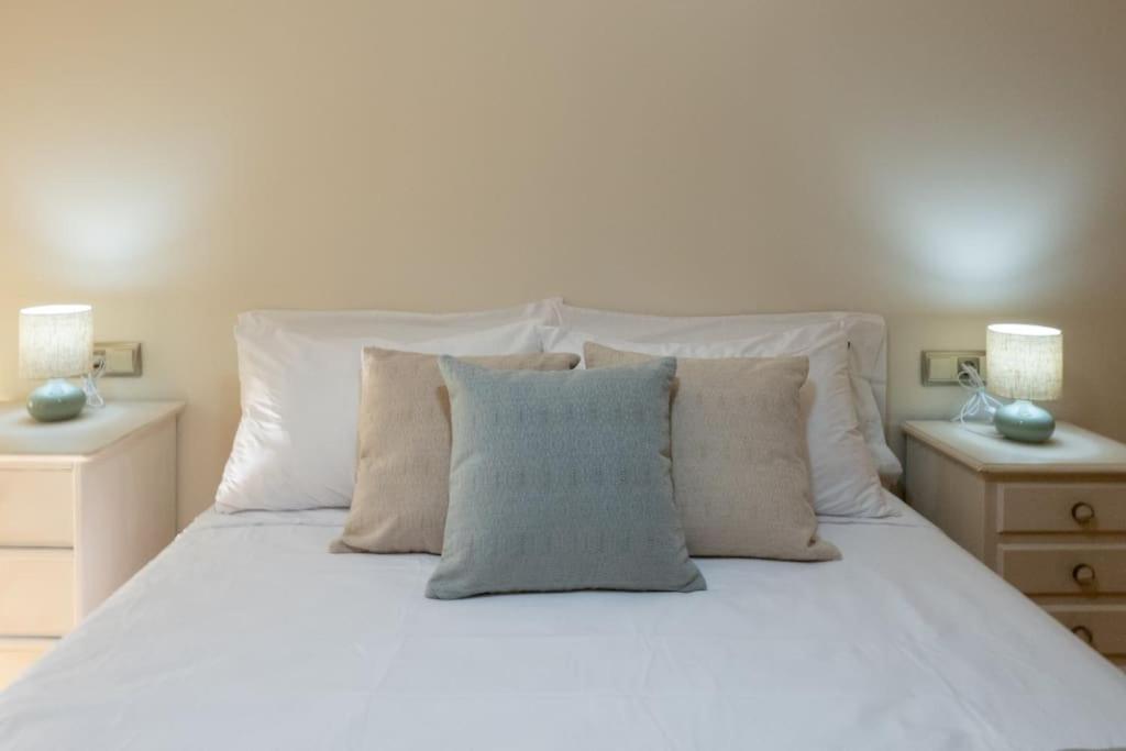 Centro 3 Parking Incluido & Wifi ツ By Rias Baixas Apartment *