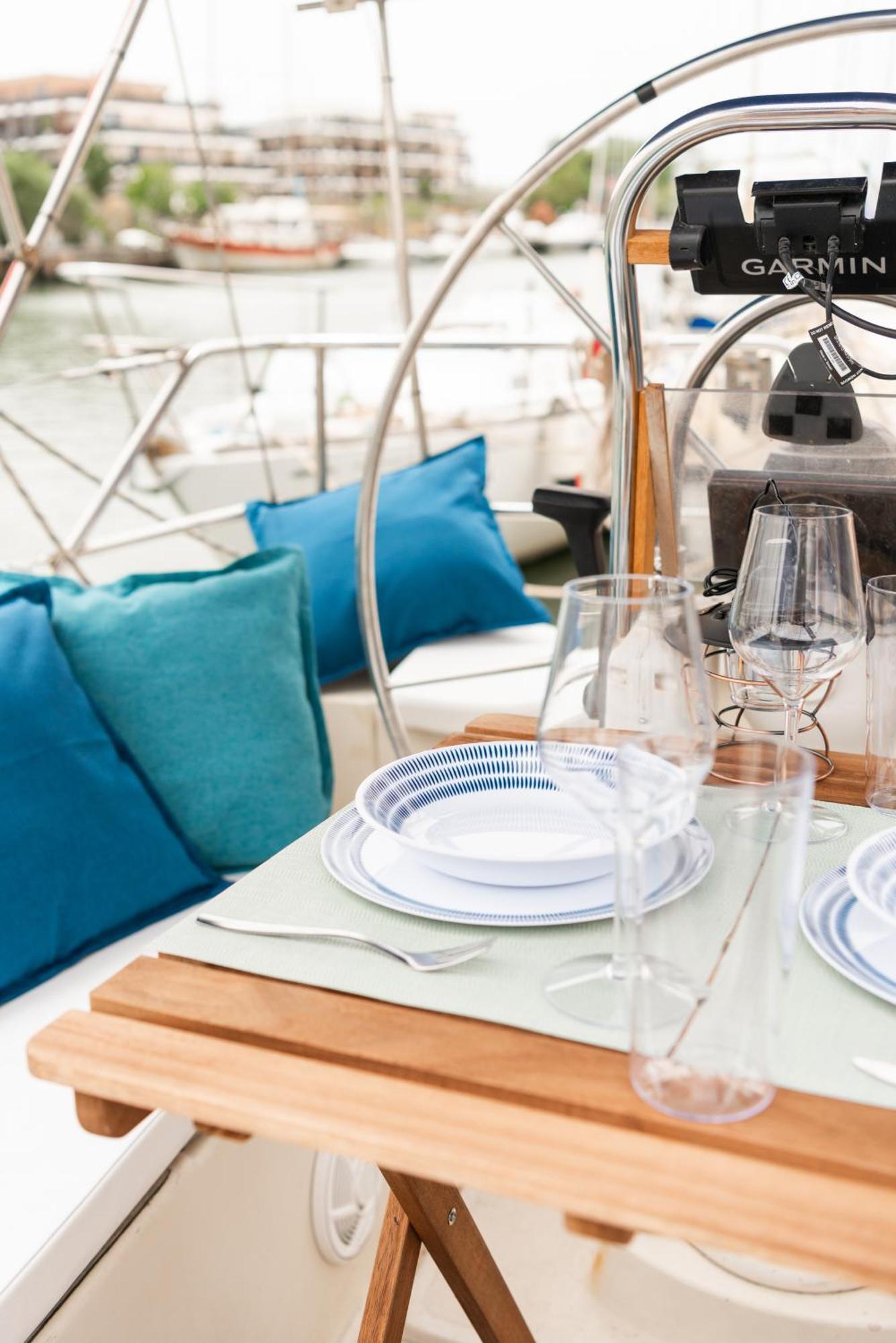 Sailing Boat Ibiza - Formentera Hotel en barco Talamanca (Ibiza)