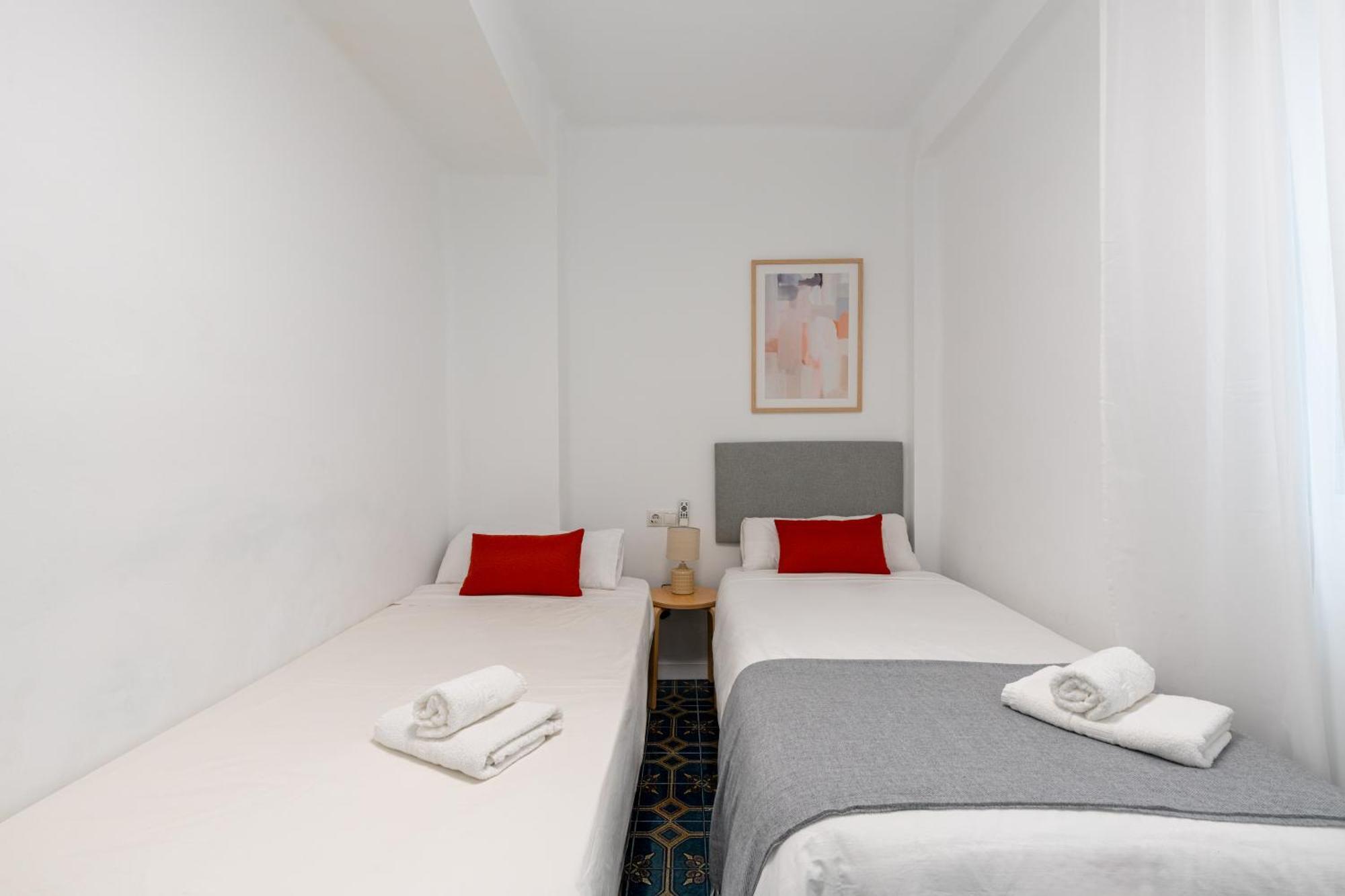 Apartamento Piso Elegante Y Nuevo De 3 Y 2 Banos