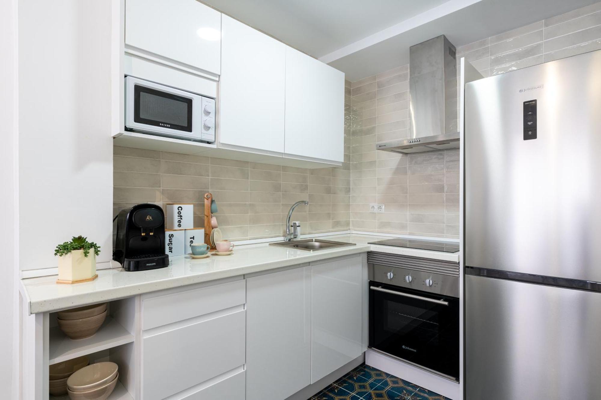 Apartamento Piso Elegante Y Nuevo De 3 Y 2 Banos Sevilla