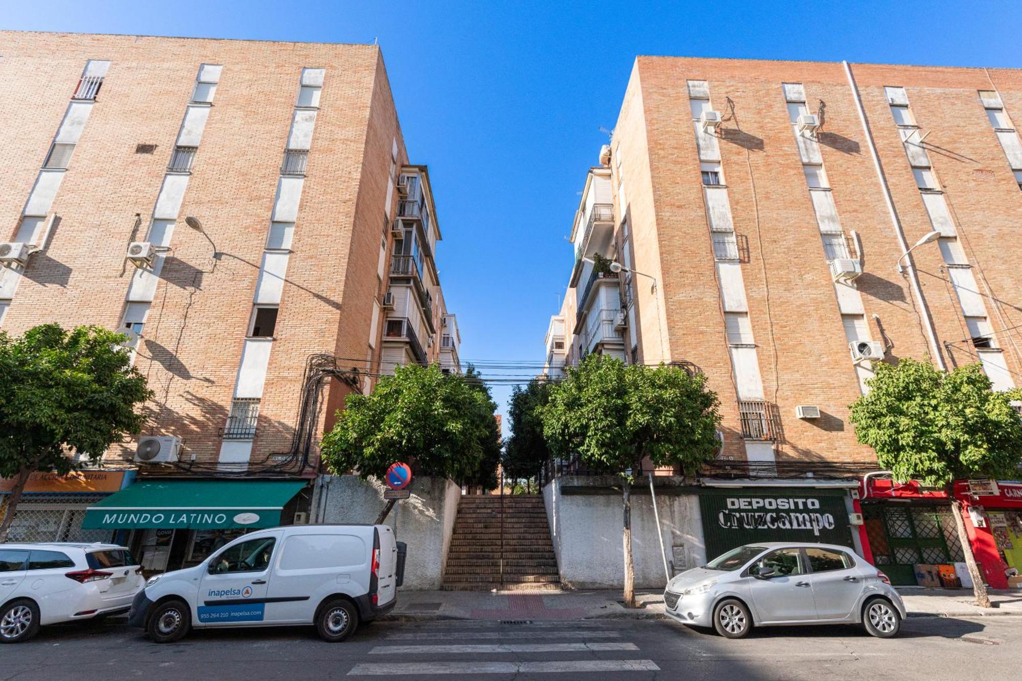 Piso Elegante Y Nuevo De 3 Y 2 Banos Apartamento