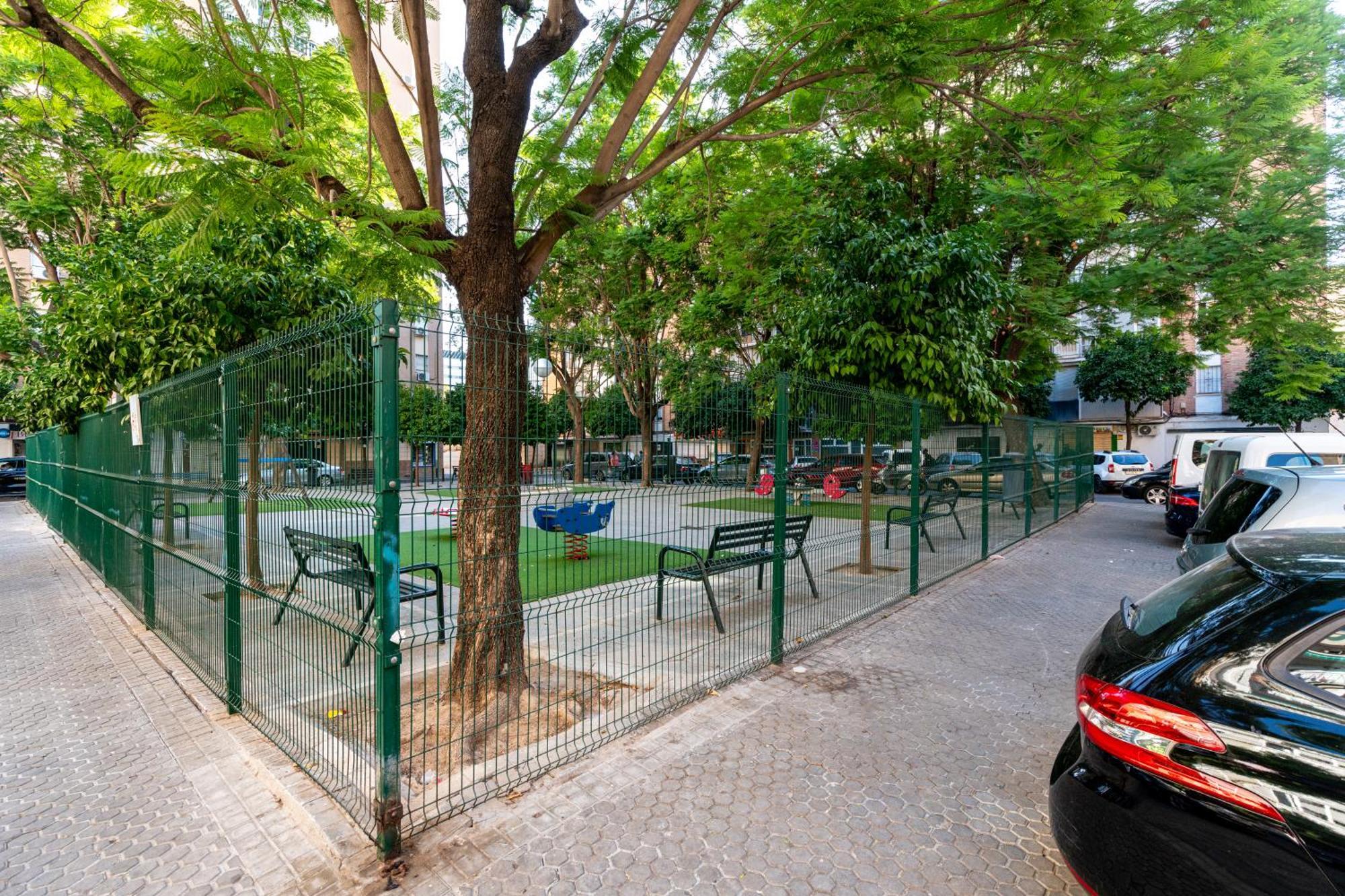 Piso Elegante Y Nuevo De 3 Y 2 Banos Apartamento *