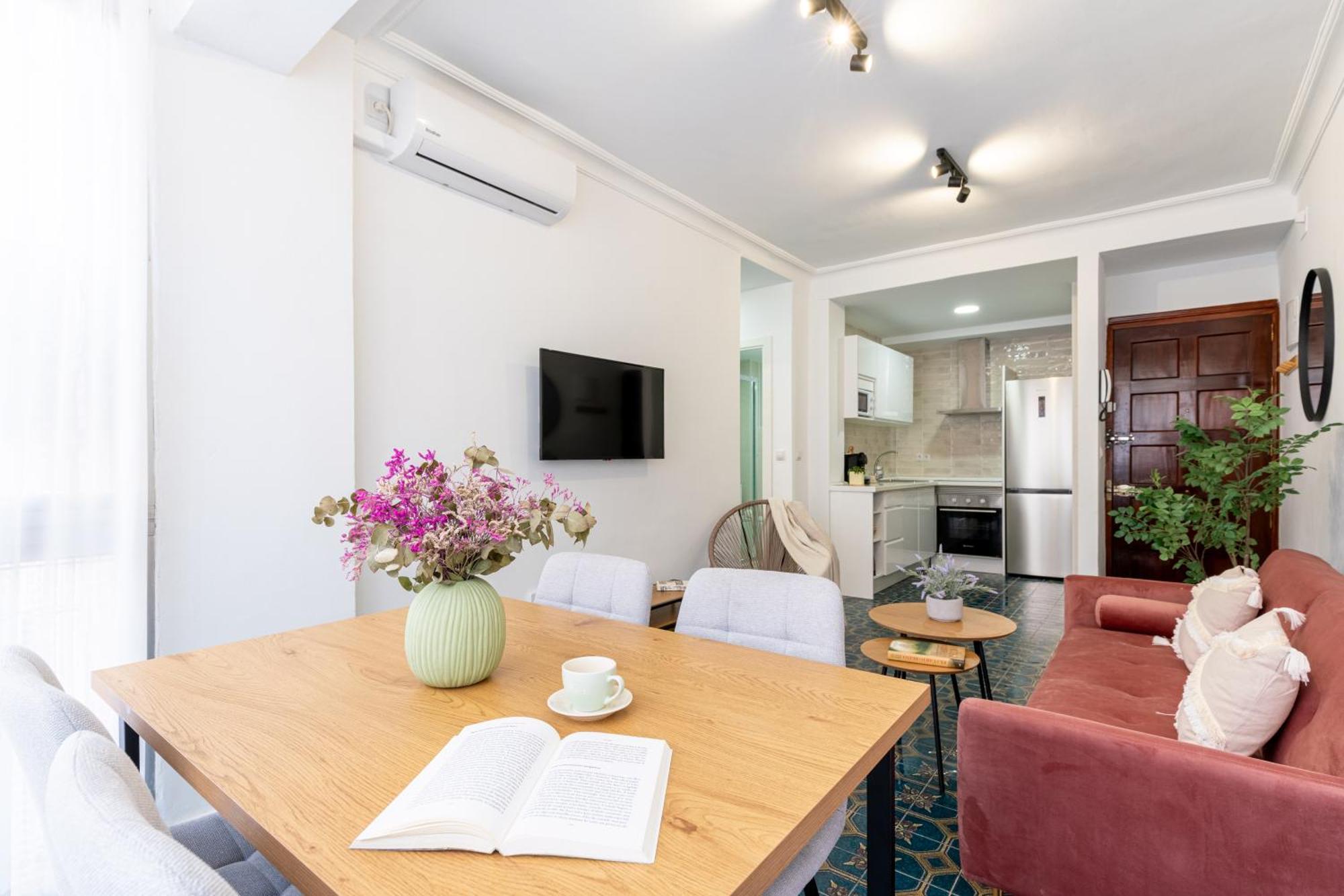 Piso Elegante Y Nuevo De 3 Y 2 Banos Apartamento