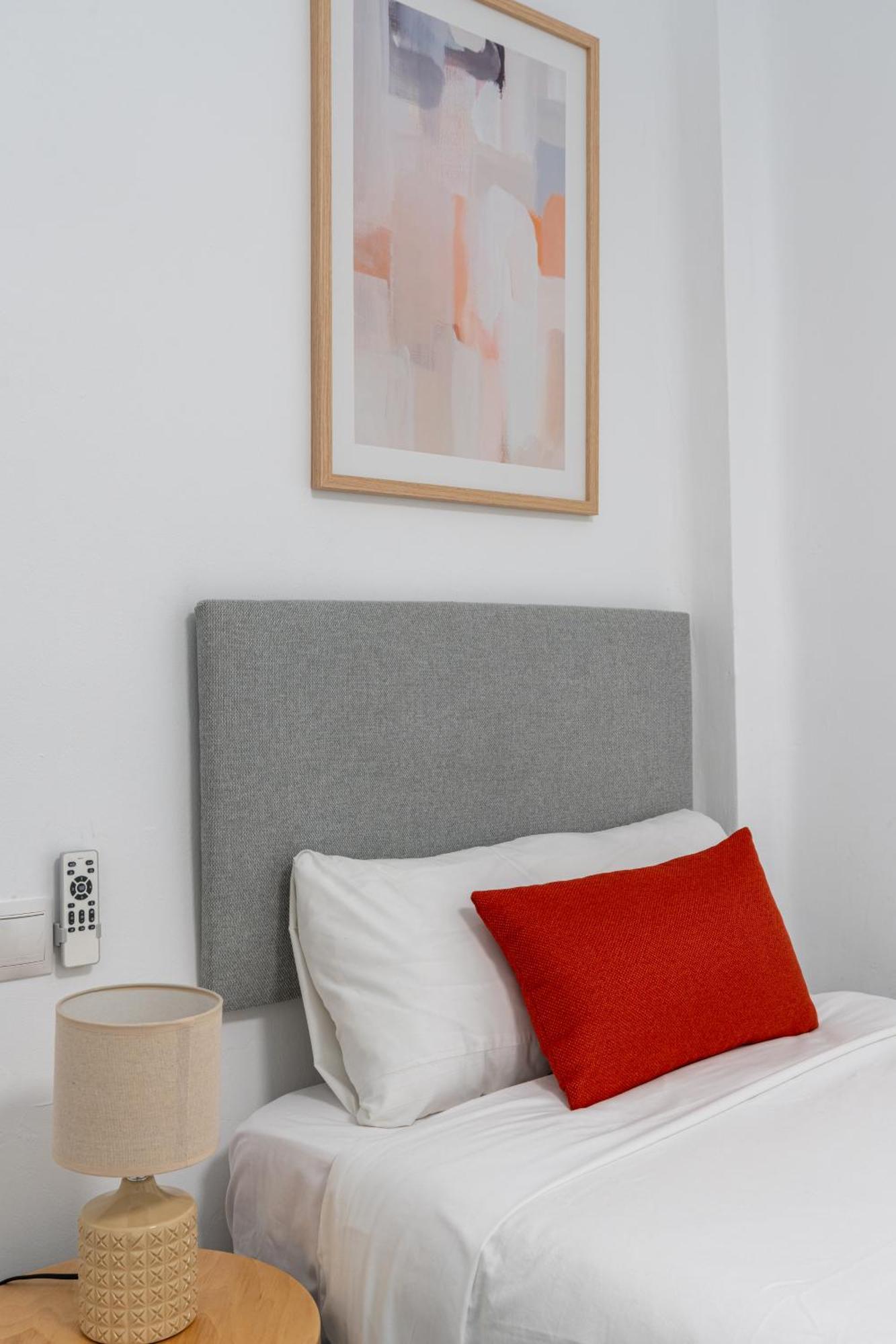 Piso Elegante Y Nuevo De 3 Y 2 Banos Apartamento