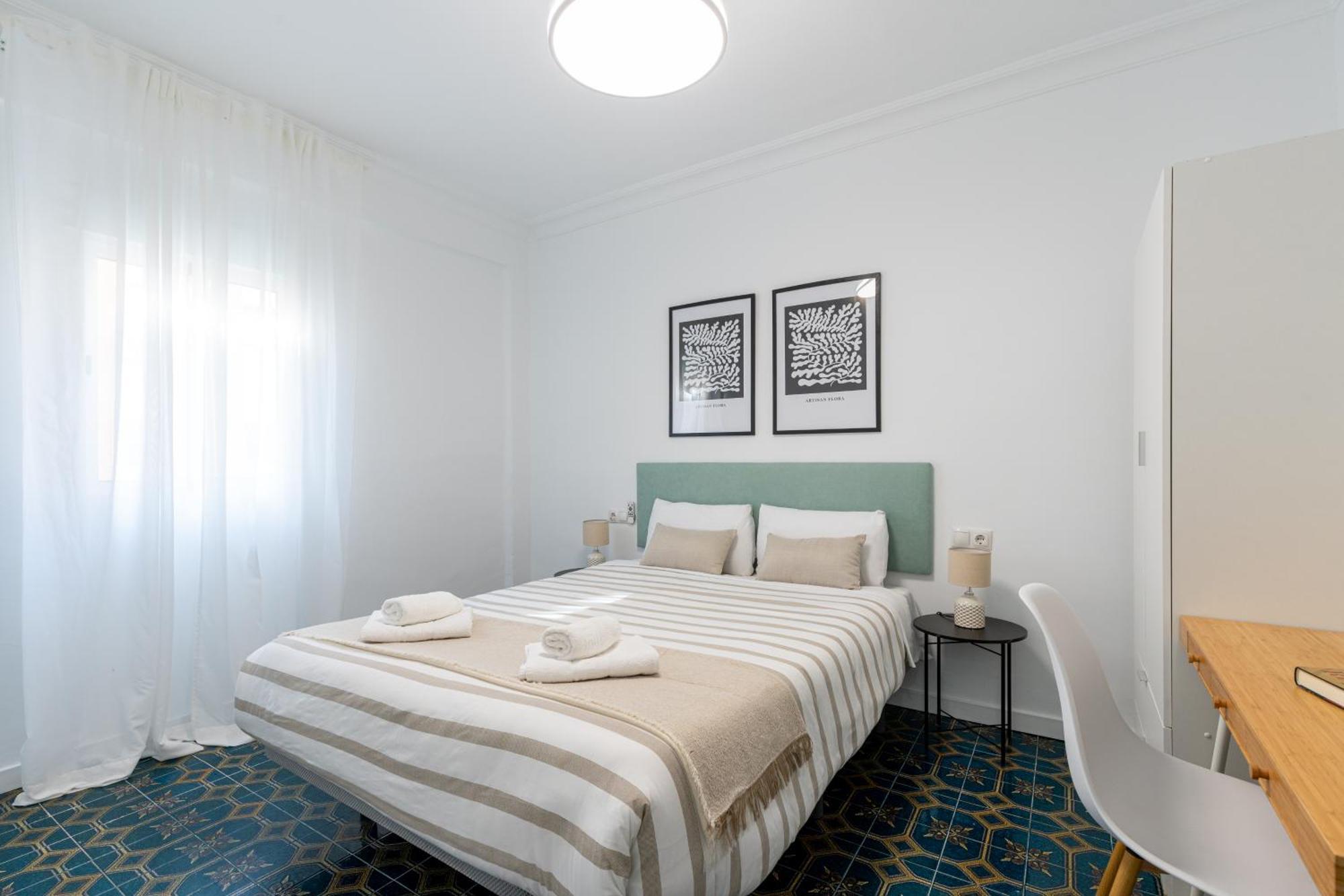 Piso Elegante Y Nuevo De 3 Y 2 Banos Apartamento *