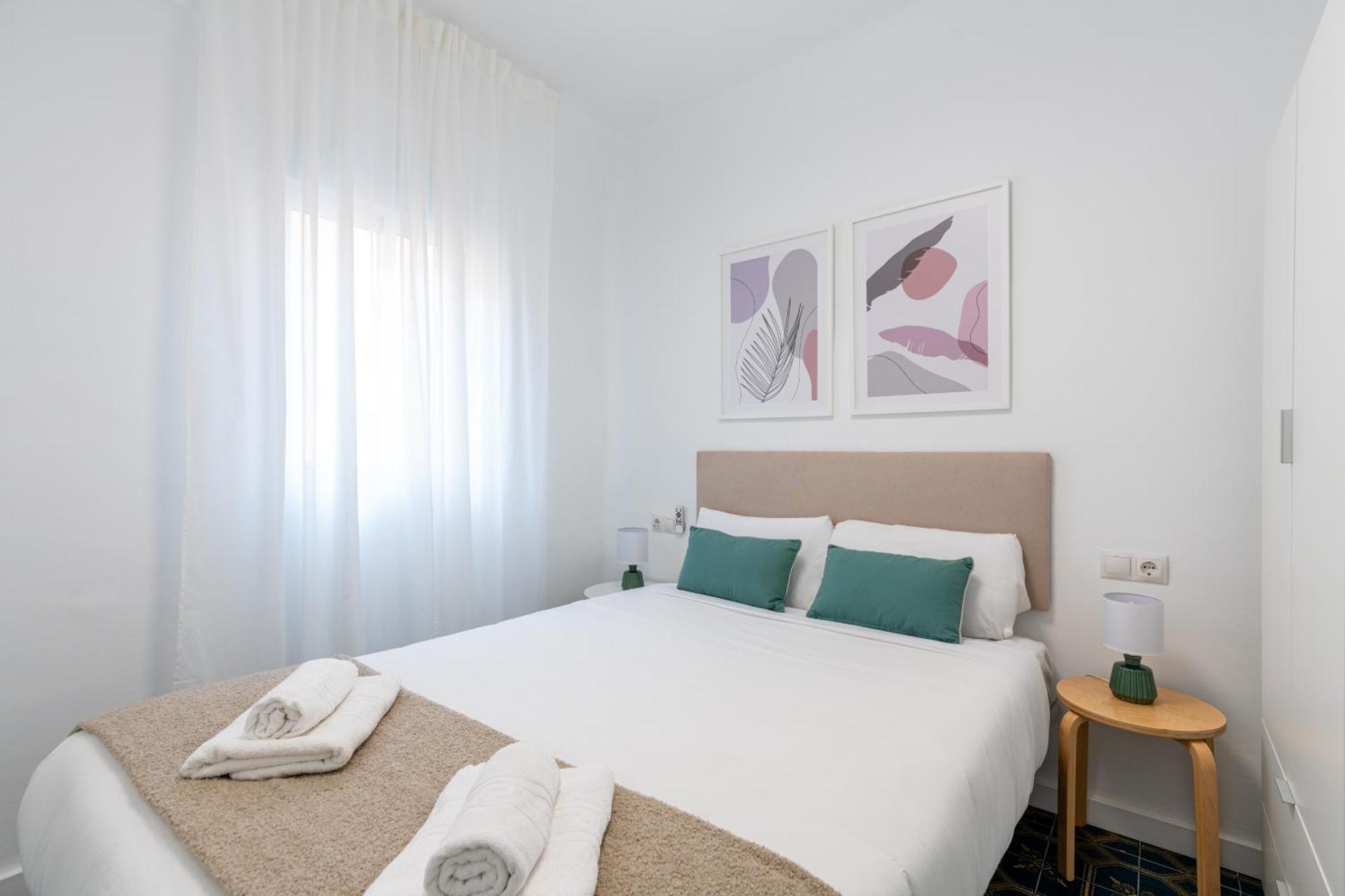 Piso Elegante Y Nuevo De 3 Y 2 Banos Apartamento