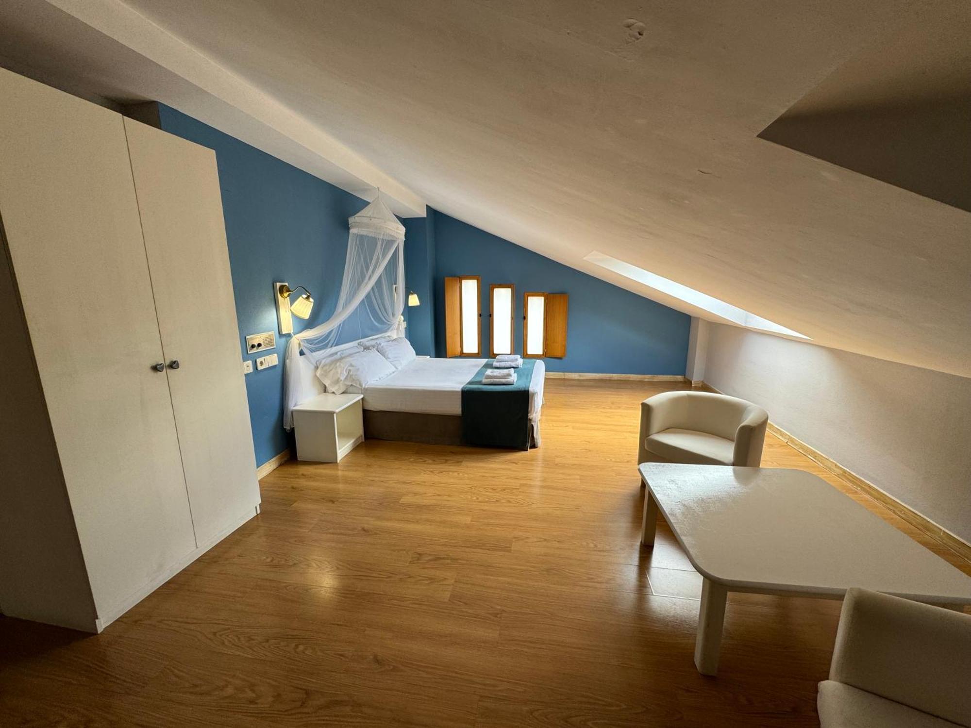 Hotel Jakue Puente La Reina