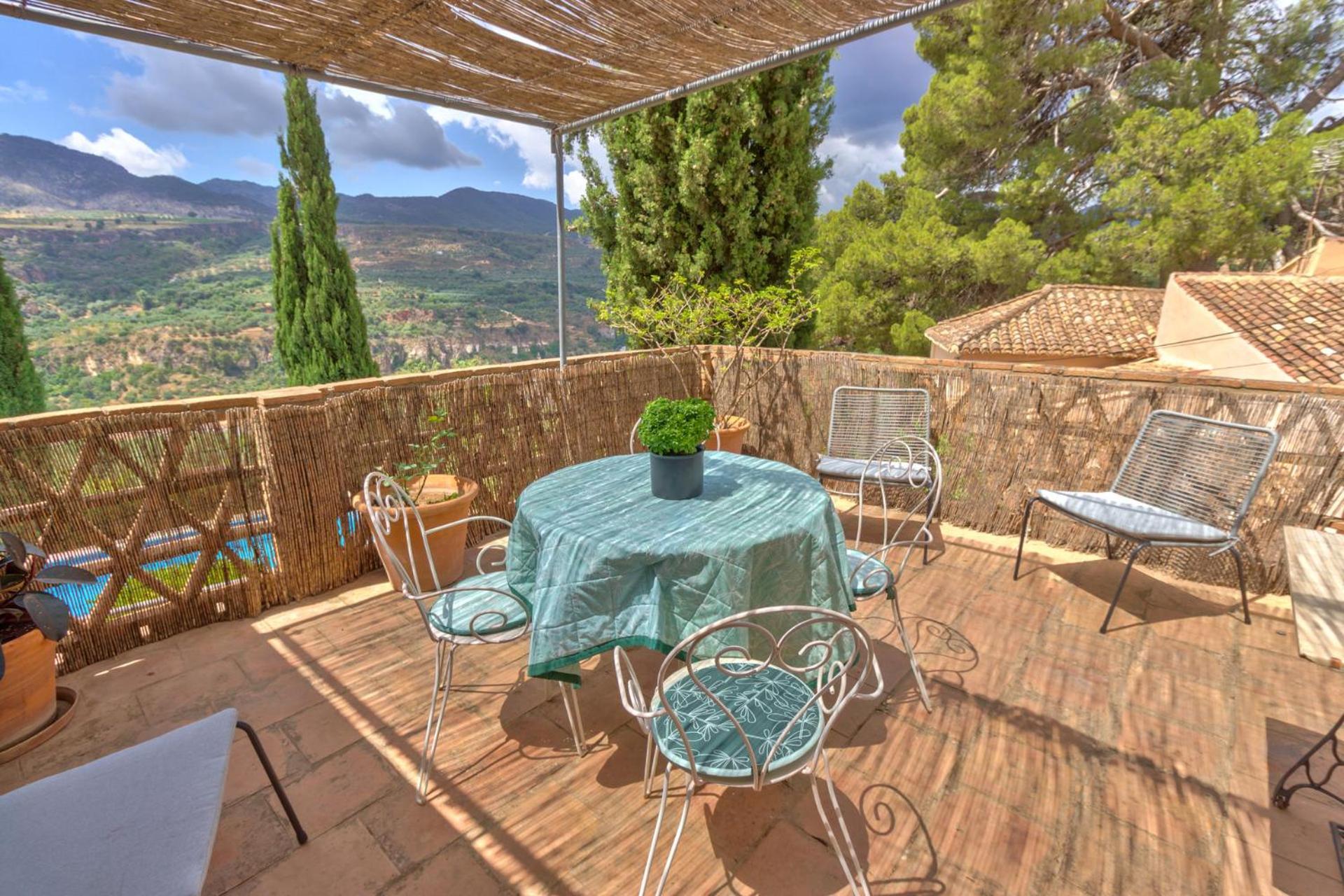 Cortijo El Pino Bed and breakfast