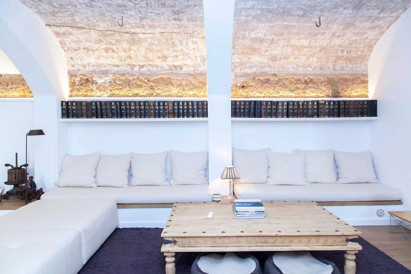 A Historic Xvi Century Near Barcelona Holiday home Caldes D'Estrach