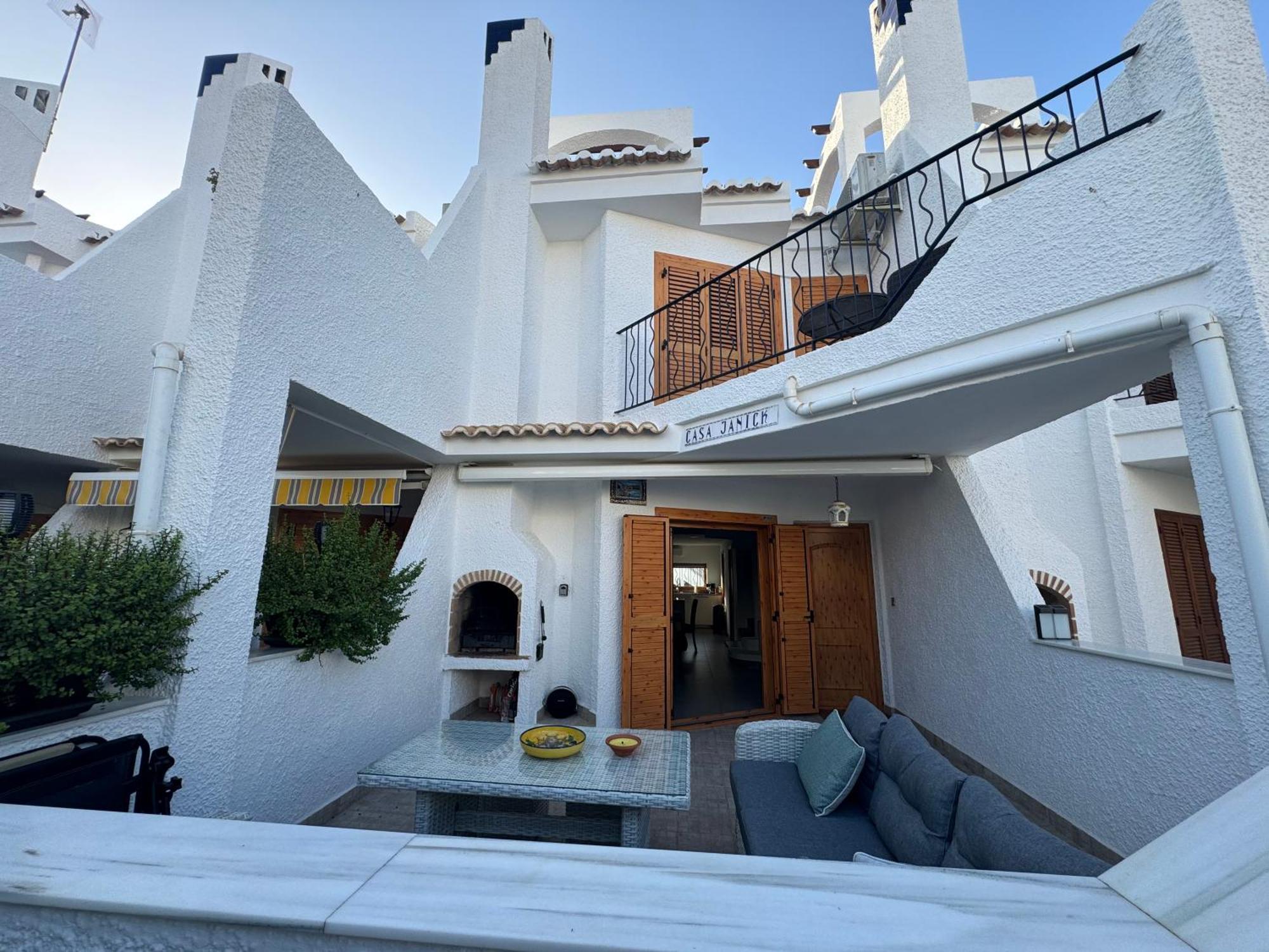 Contemporary House In Cabo Roig