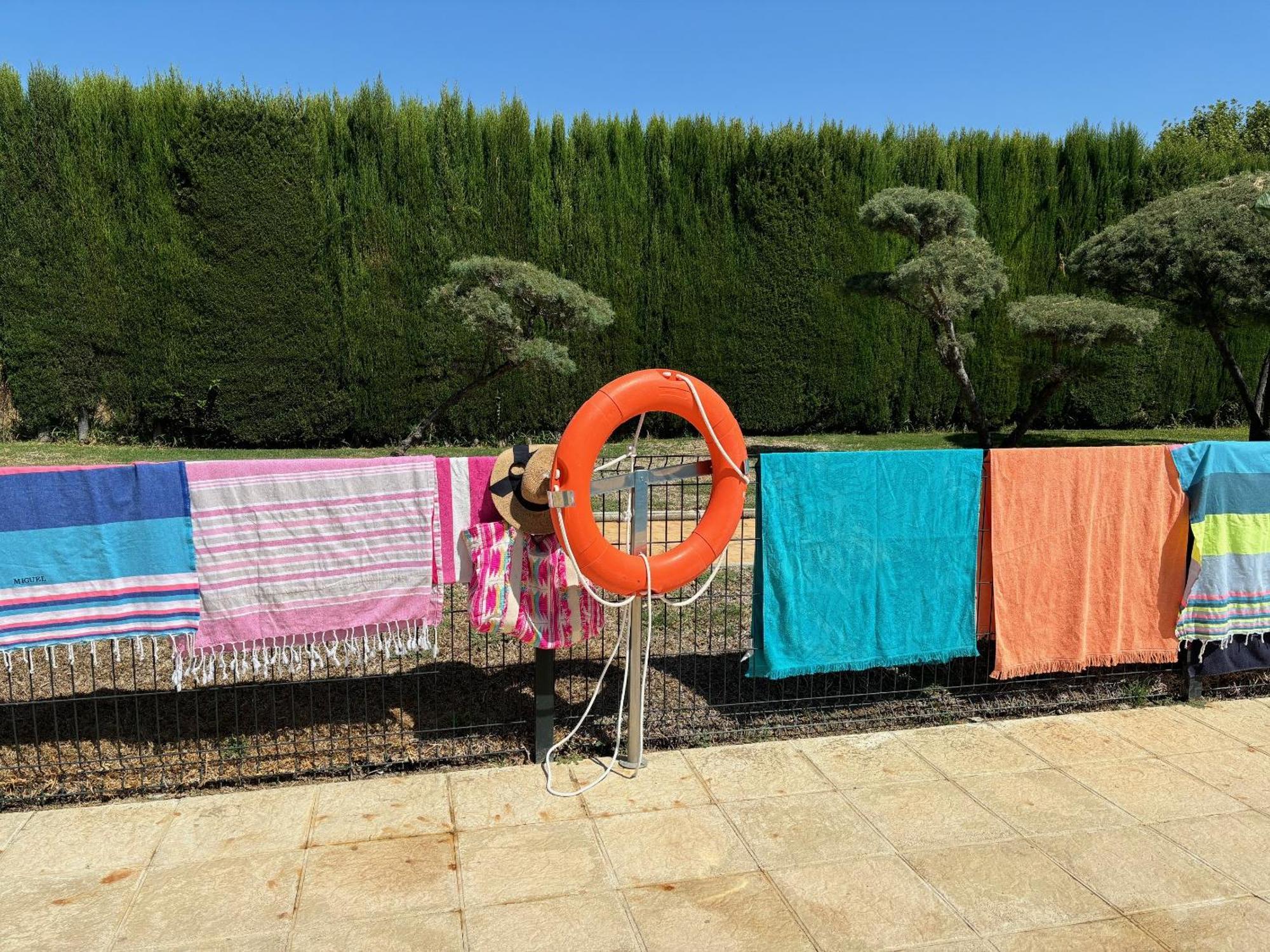 Сasa de vacaciones Casa En Ruta De La Plata Con Piscina Comunitaria Guillena