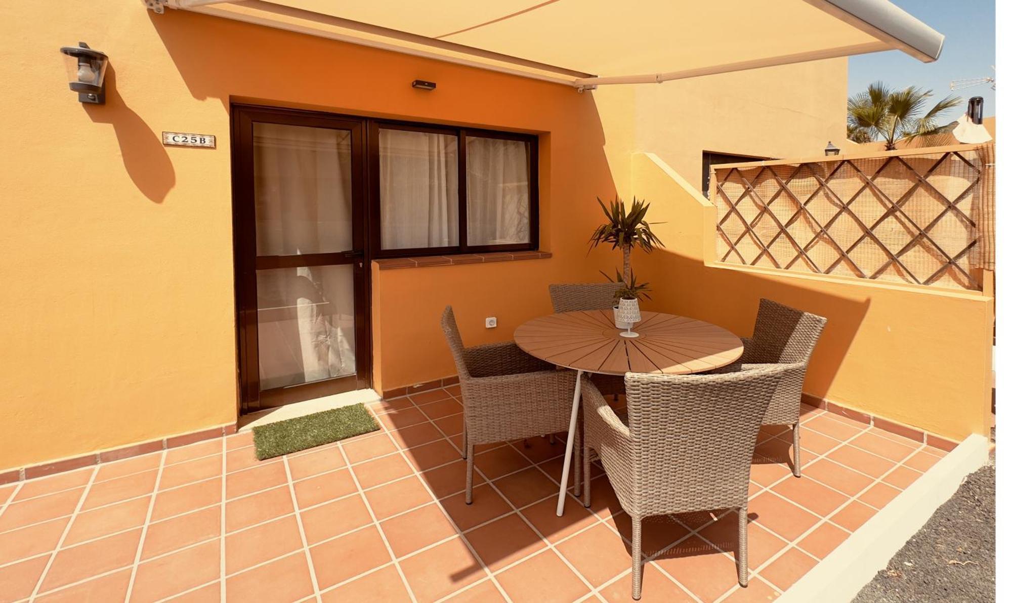 Golden Dream, Swimming Pool And Parking Сasa de vacaciones *