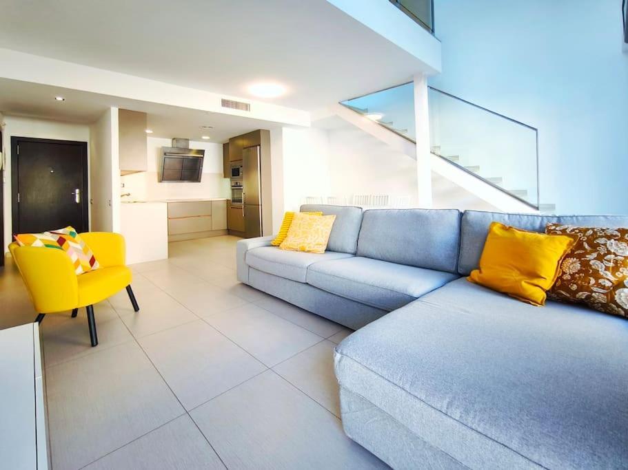 Moderno Duplex En Centro Apartamento *