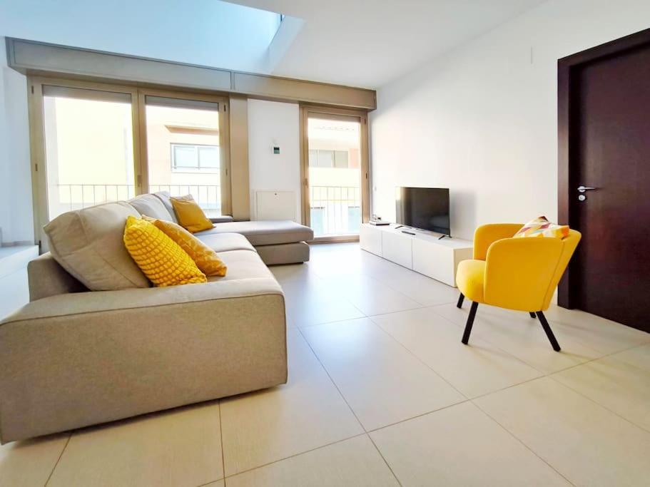 Moderno Duplex En Centro Apartamento