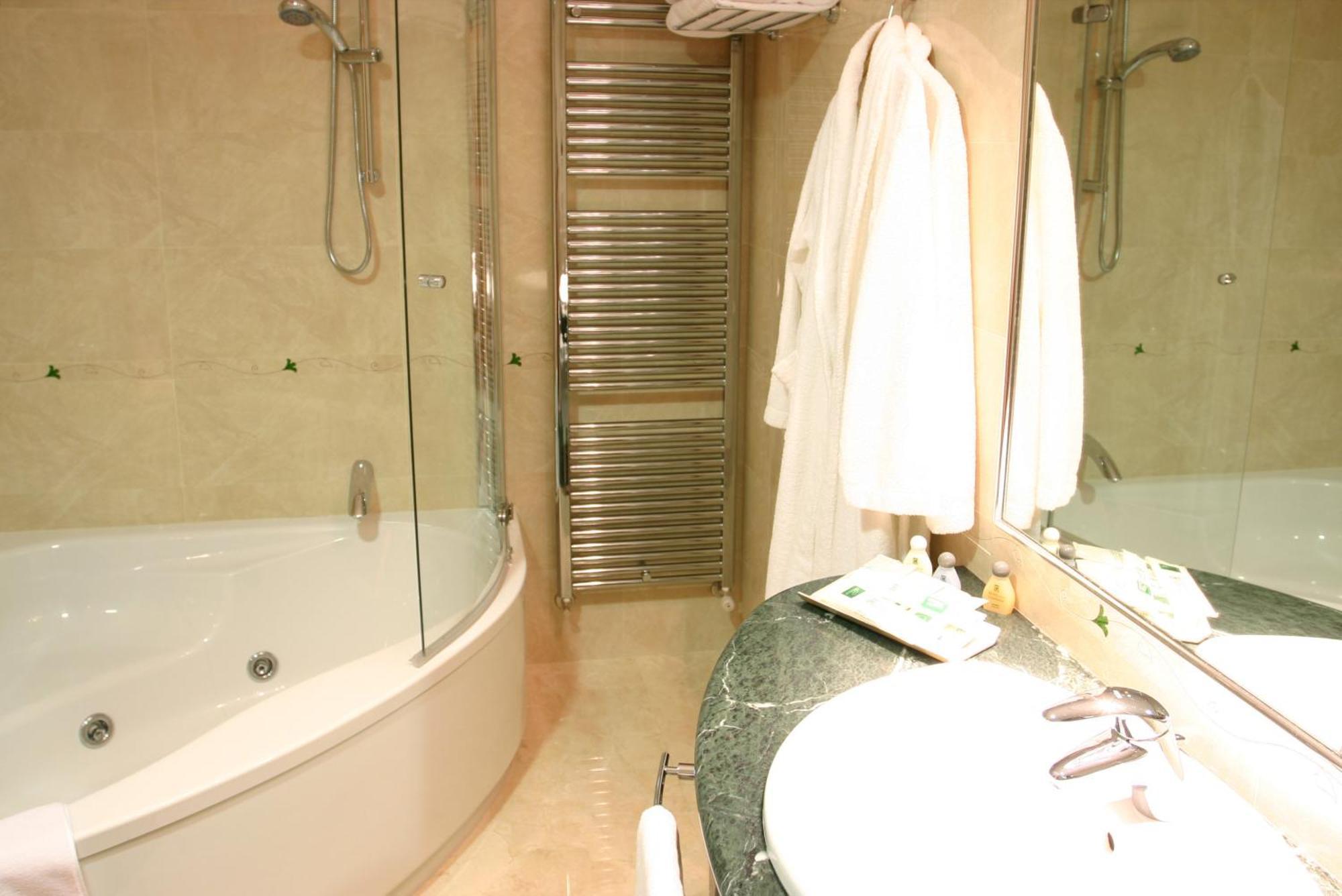Sercotel Guadiana Hotel 4*
