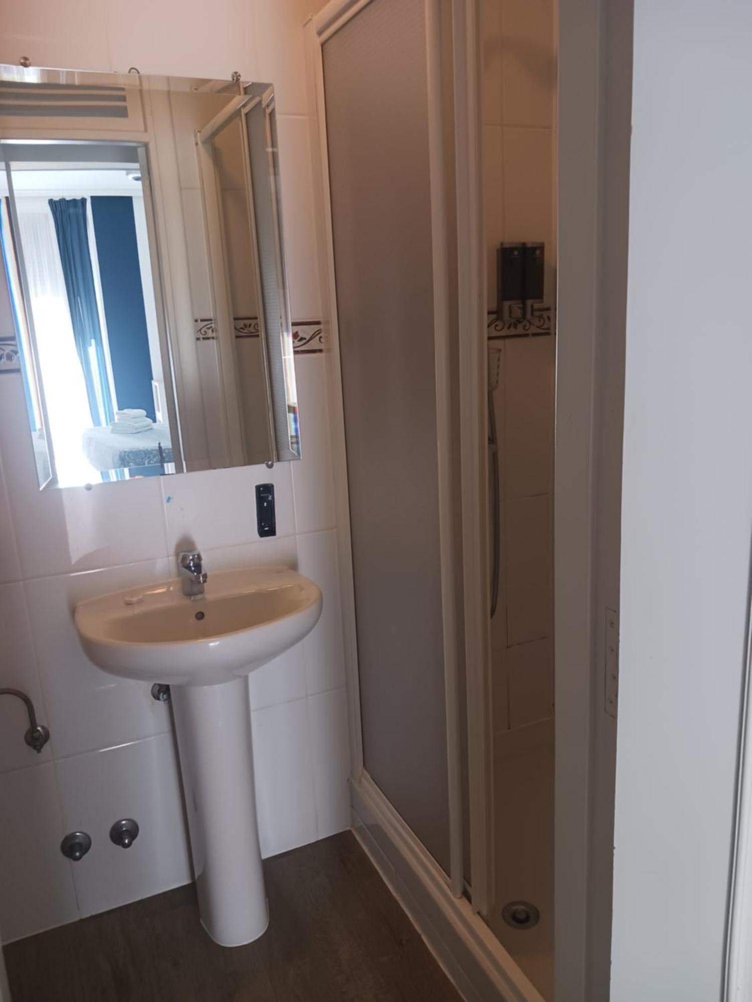 Fuencarral Adeco Guest house Madrid