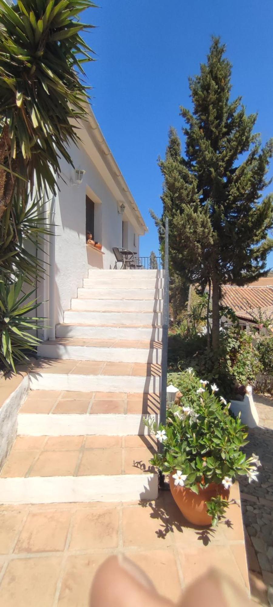 Cortijo Loma León Bed and breakfast