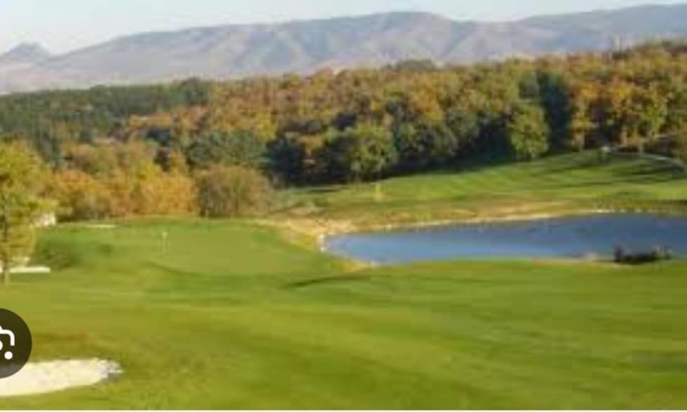 Con Jardin Entre Golf Y Monte - Cerca Logrono Sojuela