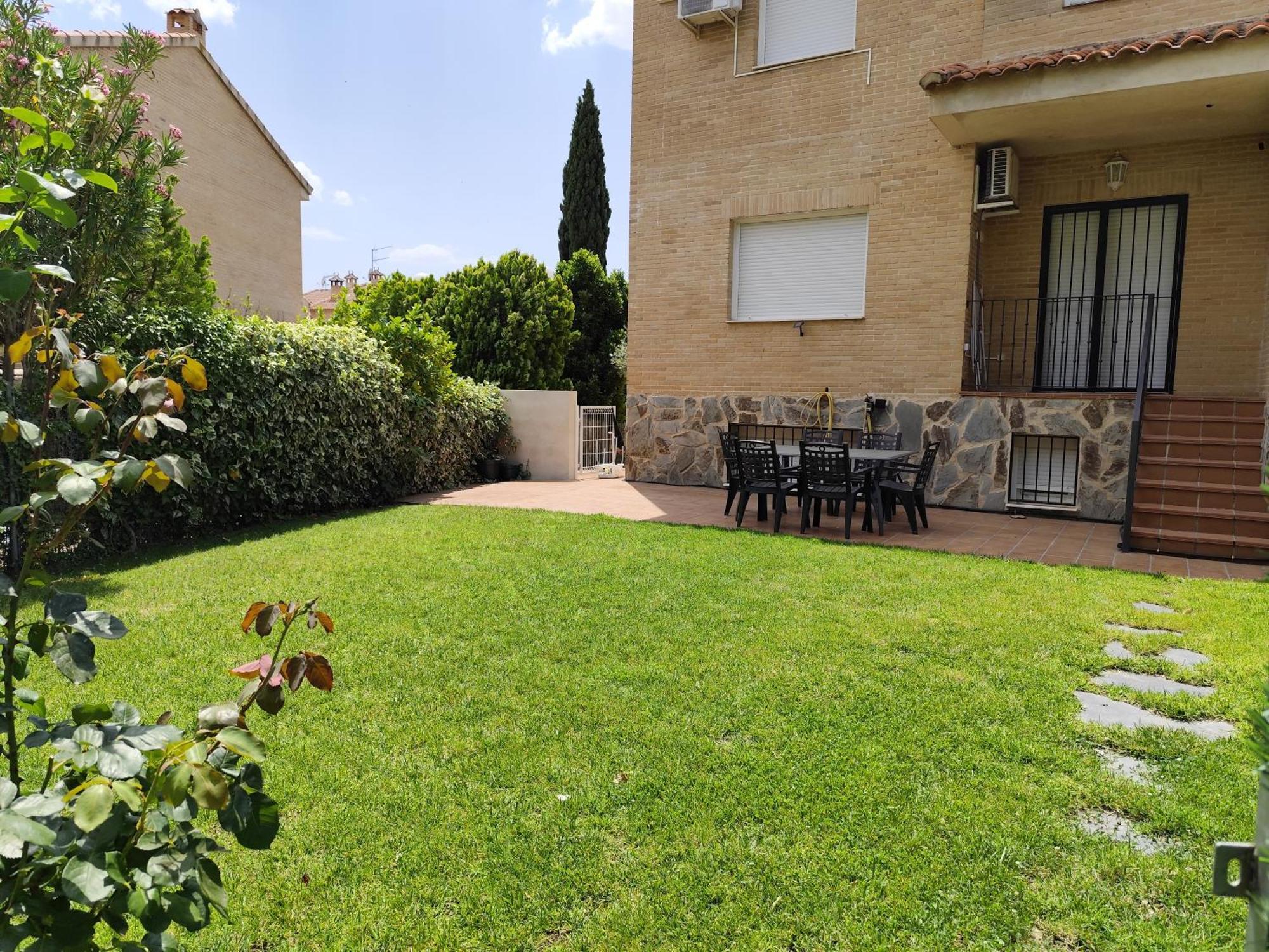 Casa Con Jardin Entre Y Puy Du Fou Holiday home Toledo