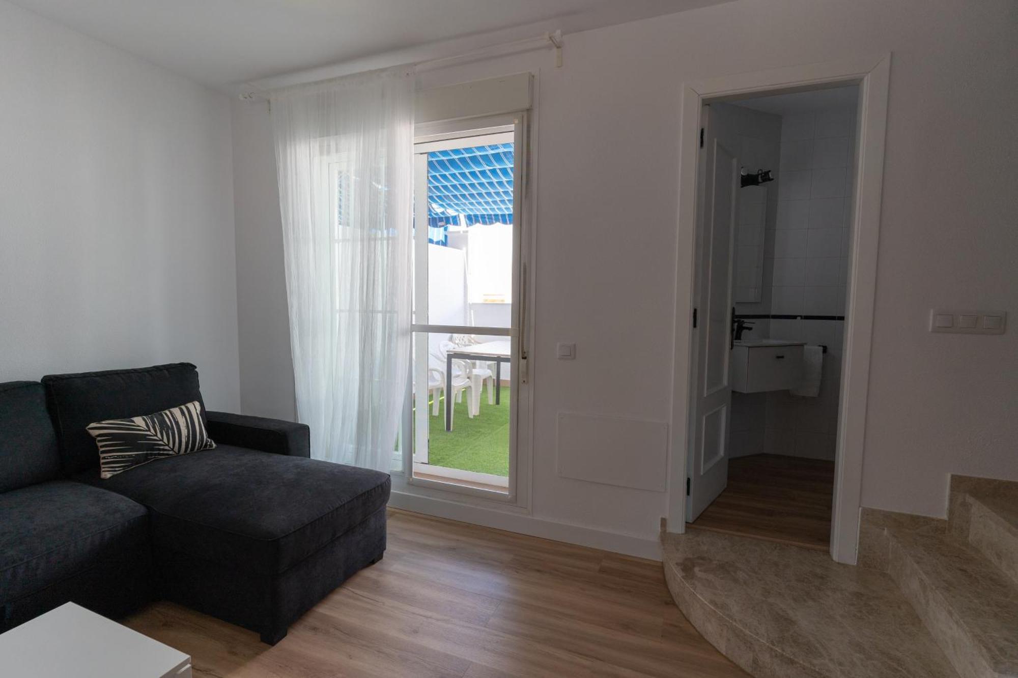 Apartamento Duplex Con Terraza Y Piscina
