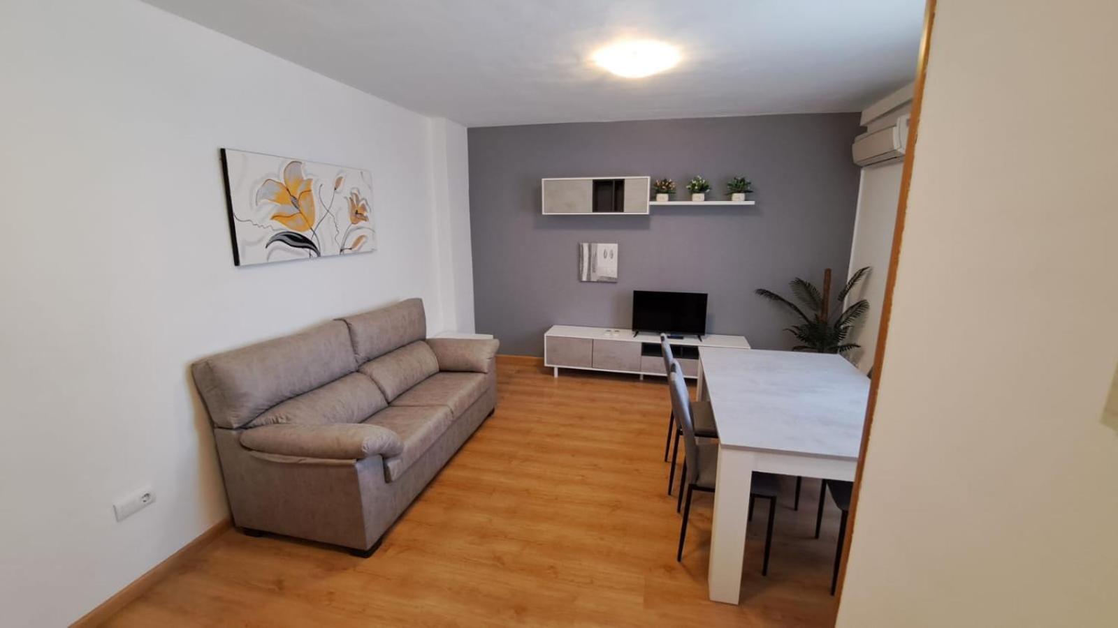 Turistico La Clase Apartamento La Zubia (Granada)