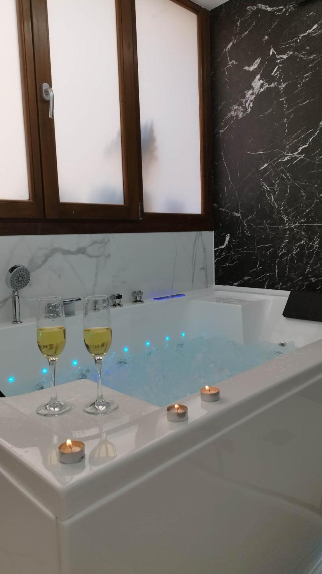 Escapada Jacuzzi Junto Catedral Apartamento *
