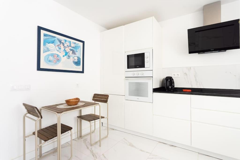 Dialez Holidays - Rebecca Holiday home *