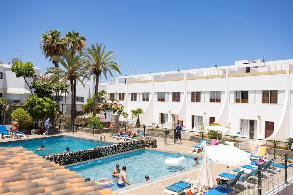 Dialez Holidays - Rebecca * Playa de las Americas (Tenerife)