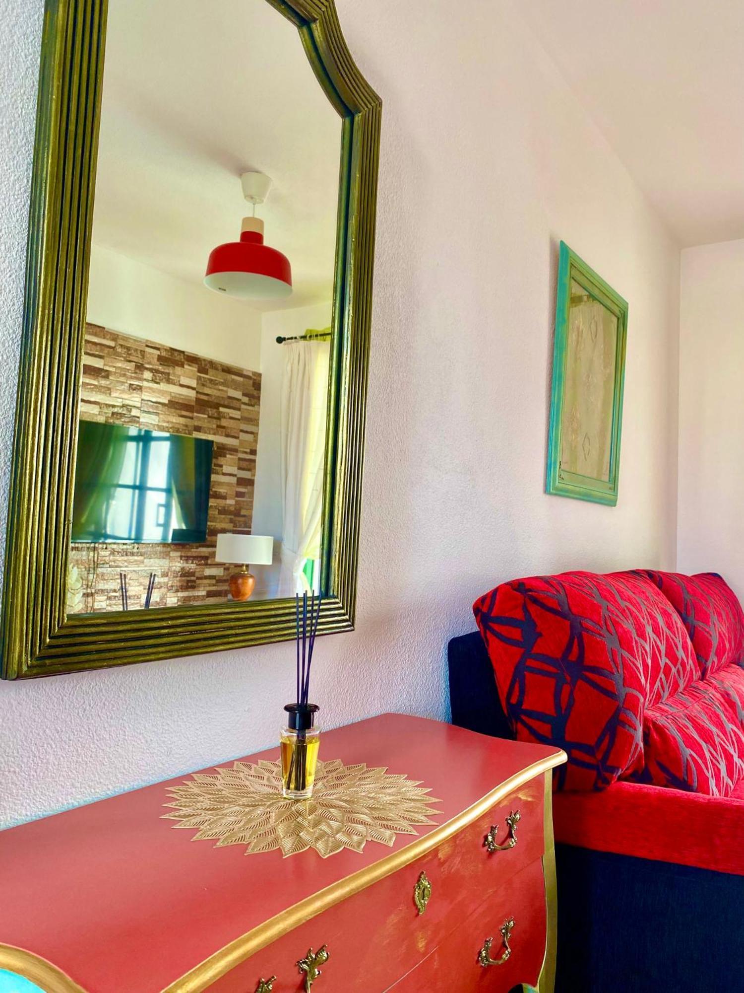 Laura, Romantic Stay, Free Wifi Apartment *