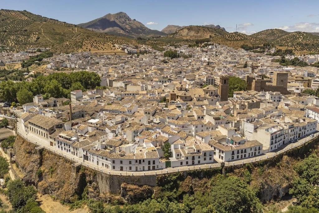Casa Con Patio Y Terraza En Barrio Historico De La Villa, Junto Al Adarve Priego De Cordoba