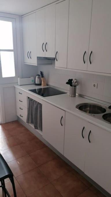 Views, Family & Private Parking In Alto Albayzin Apartamento Granada